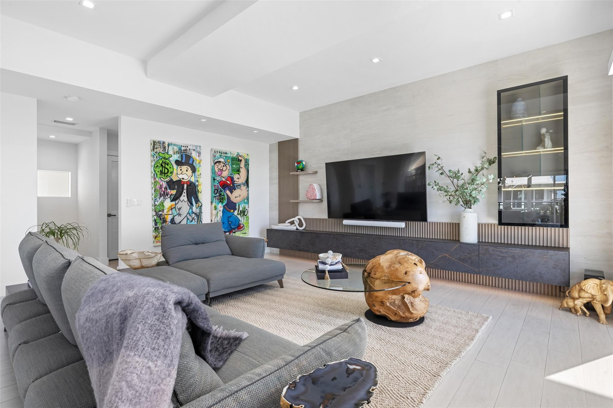 350 Desoto Hollywood, FL 33019