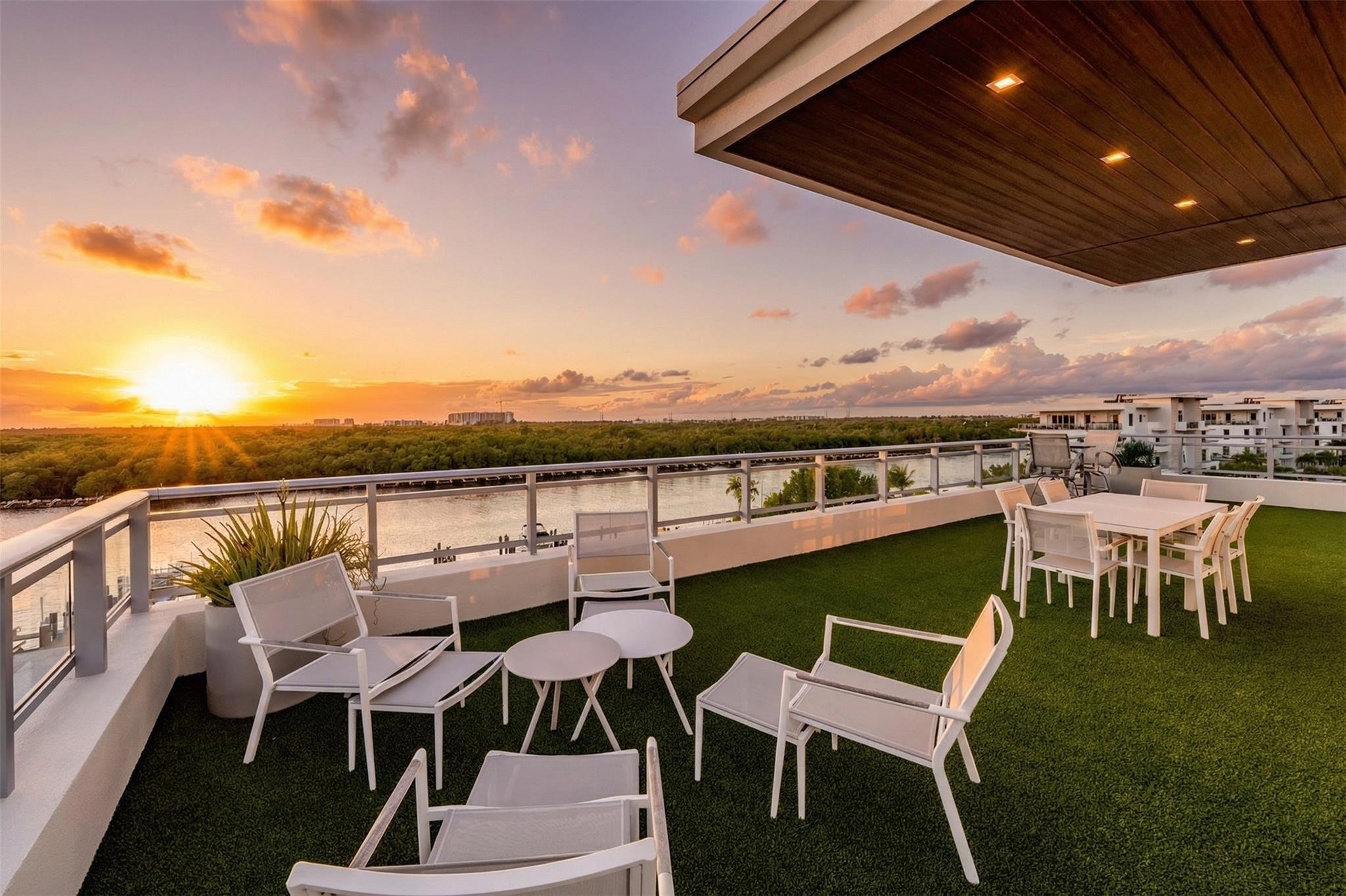 350 Desoto Hollywood, FL 33019