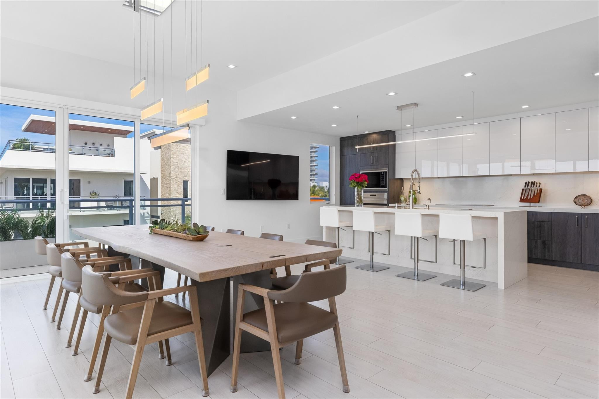 350 Desoto Hollywood, FL 33019