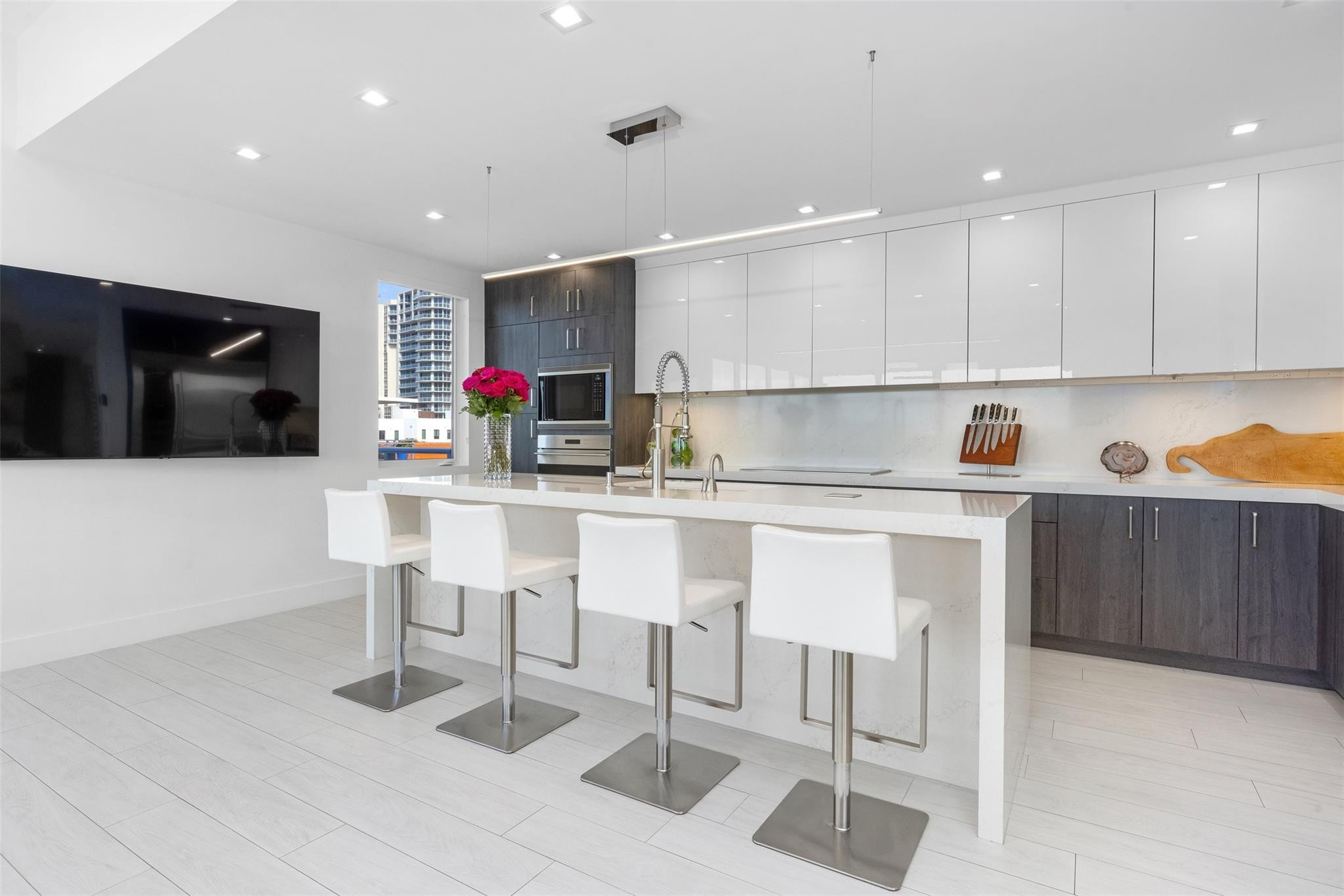 350 Desoto Hollywood, FL 33019