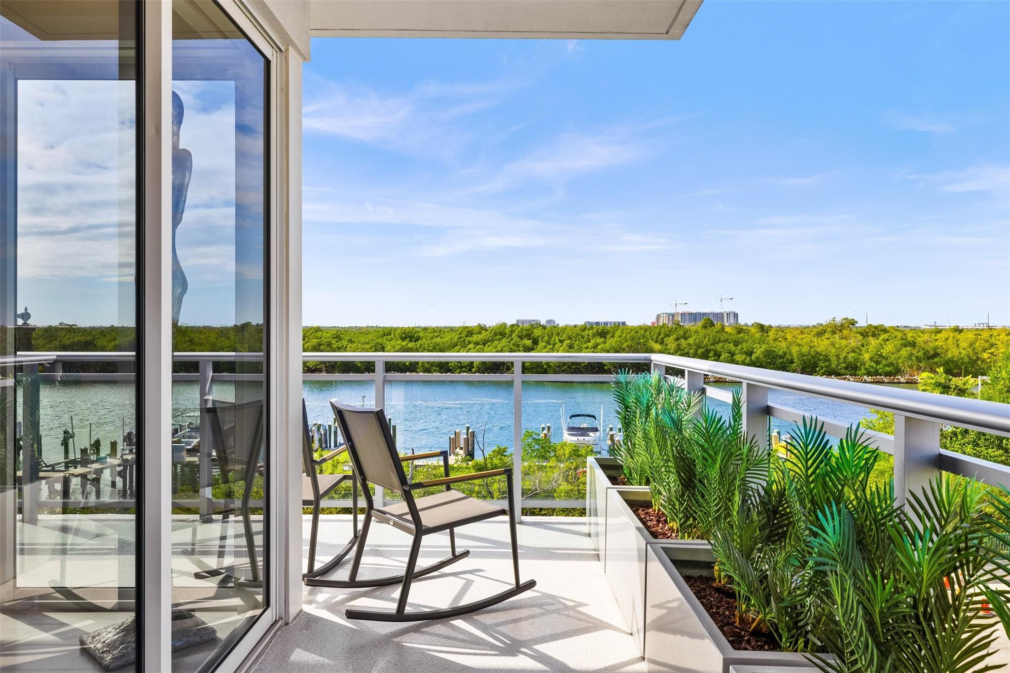 350 Desoto Hollywood, FL 33019