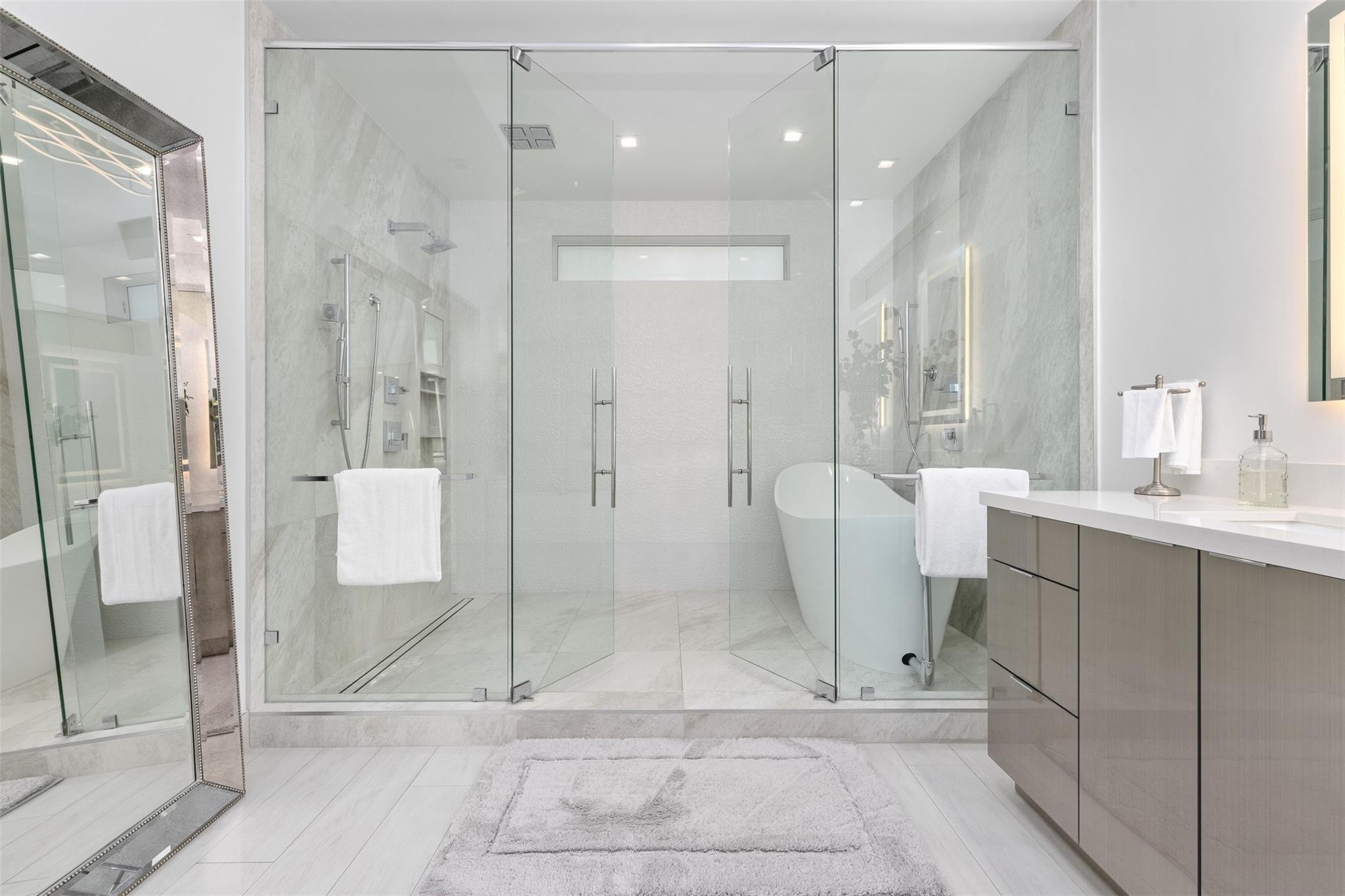 350 Desoto Hollywood, FL 33019