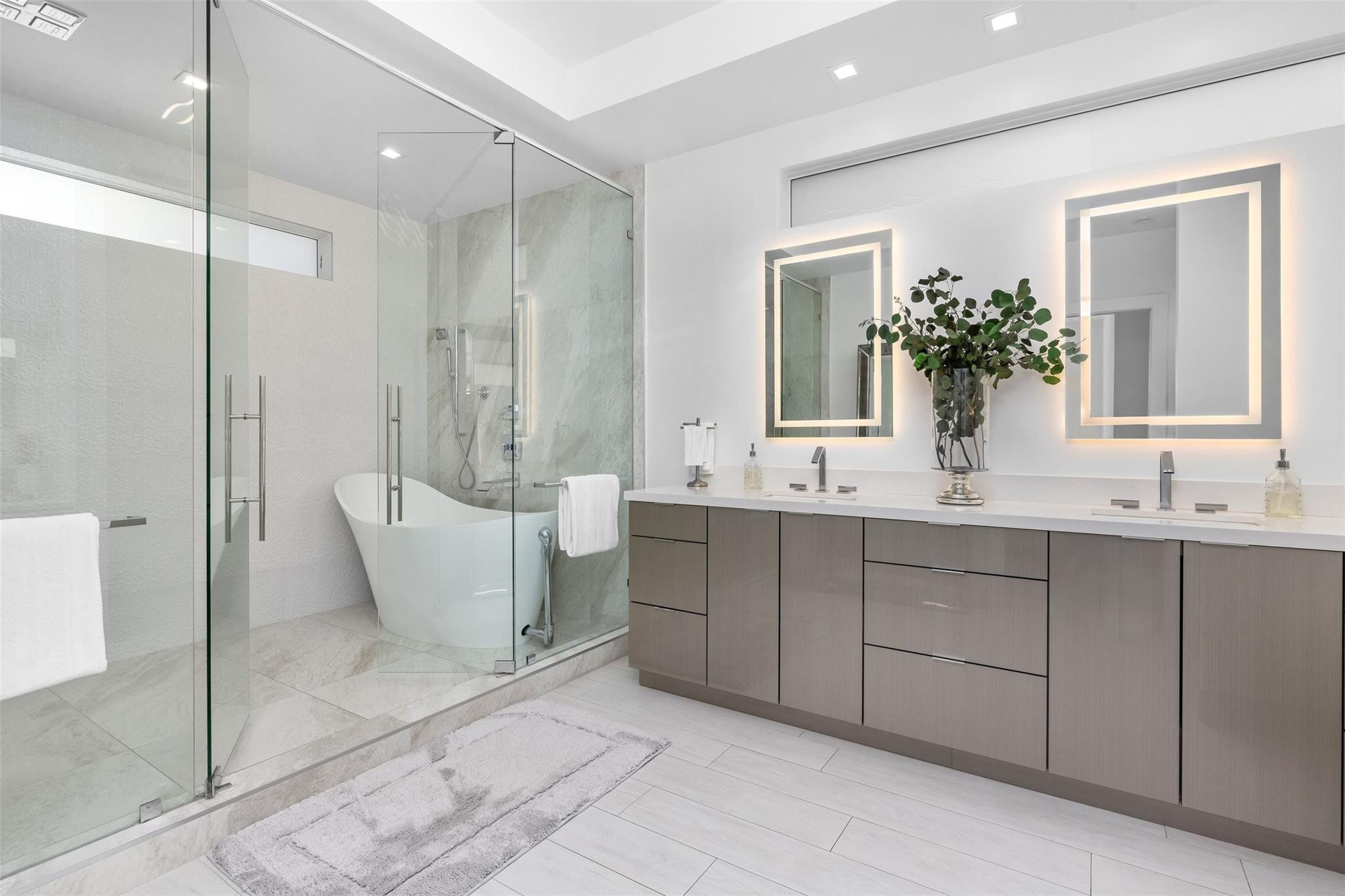 350 Desoto Hollywood, FL 33019