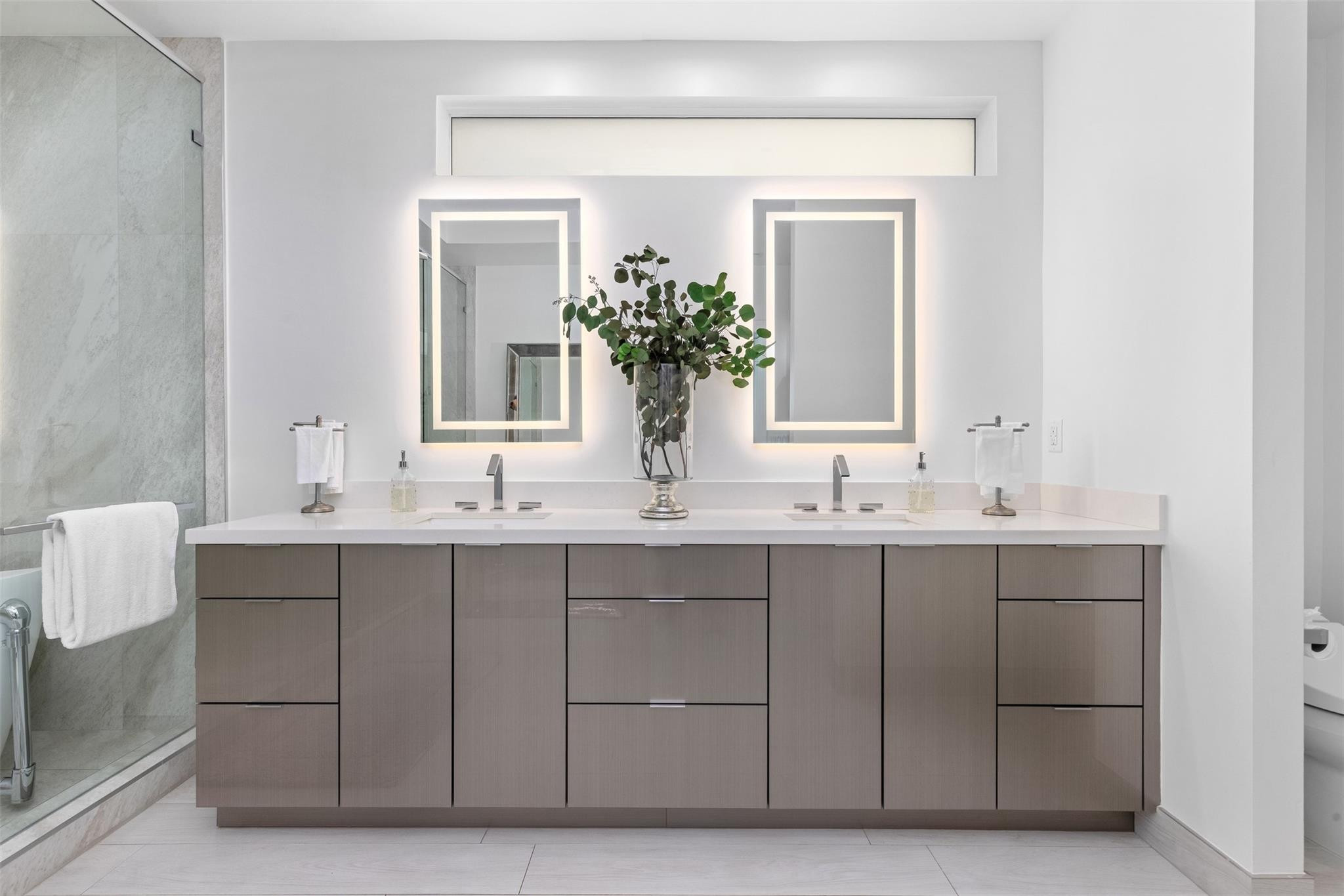 350 Desoto Hollywood, FL 33019