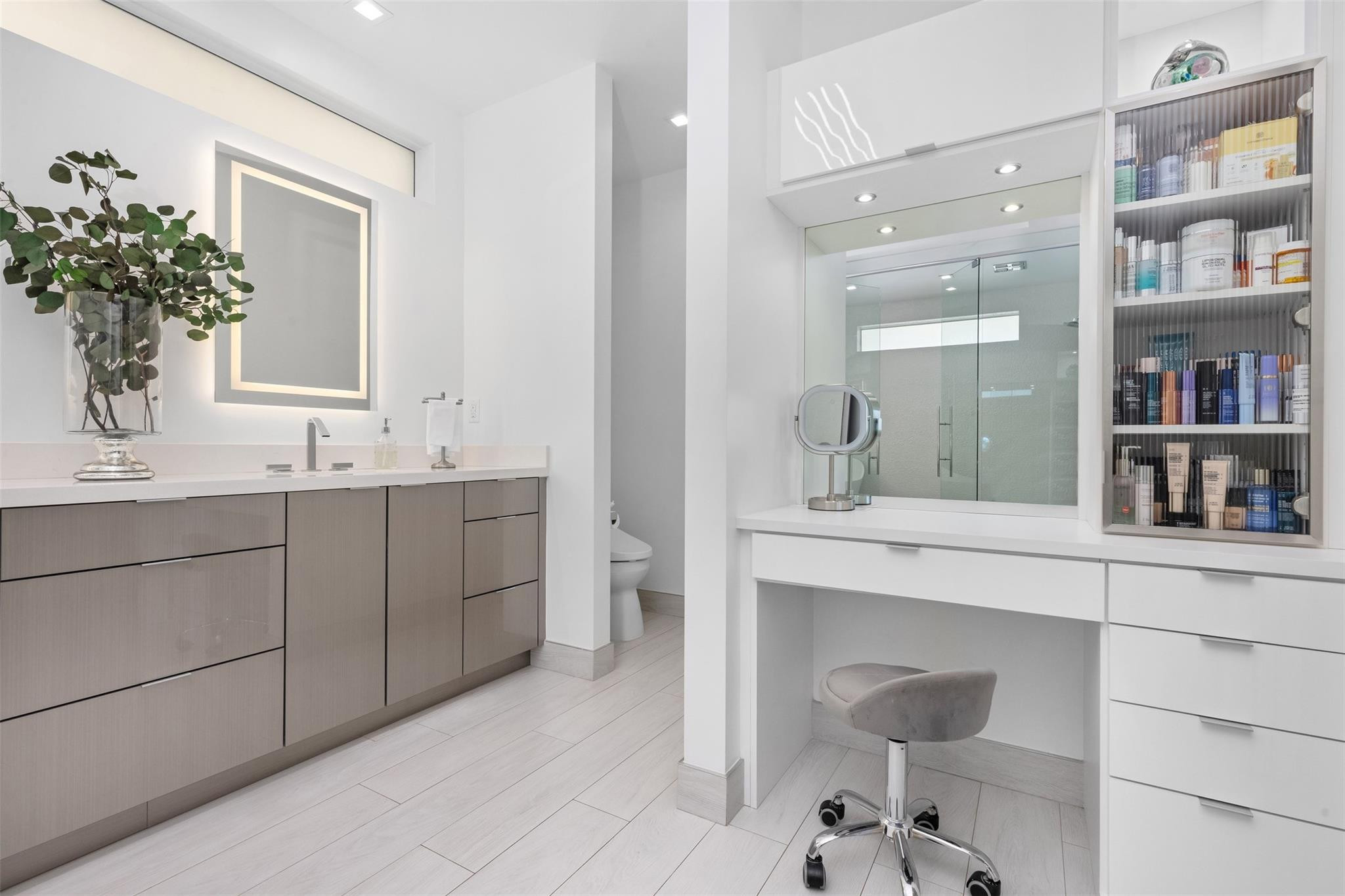 350 Desoto Hollywood, FL 33019