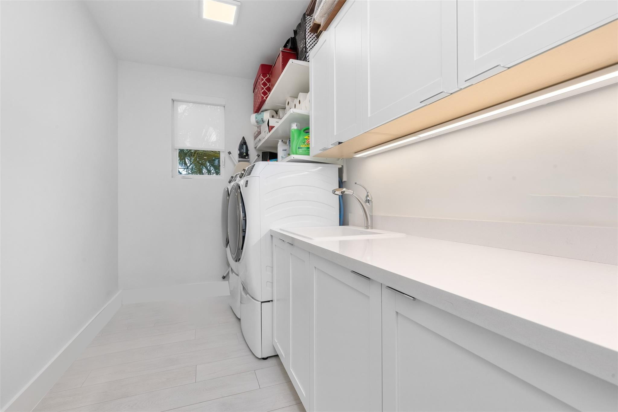 350 Desoto Hollywood, FL 33019