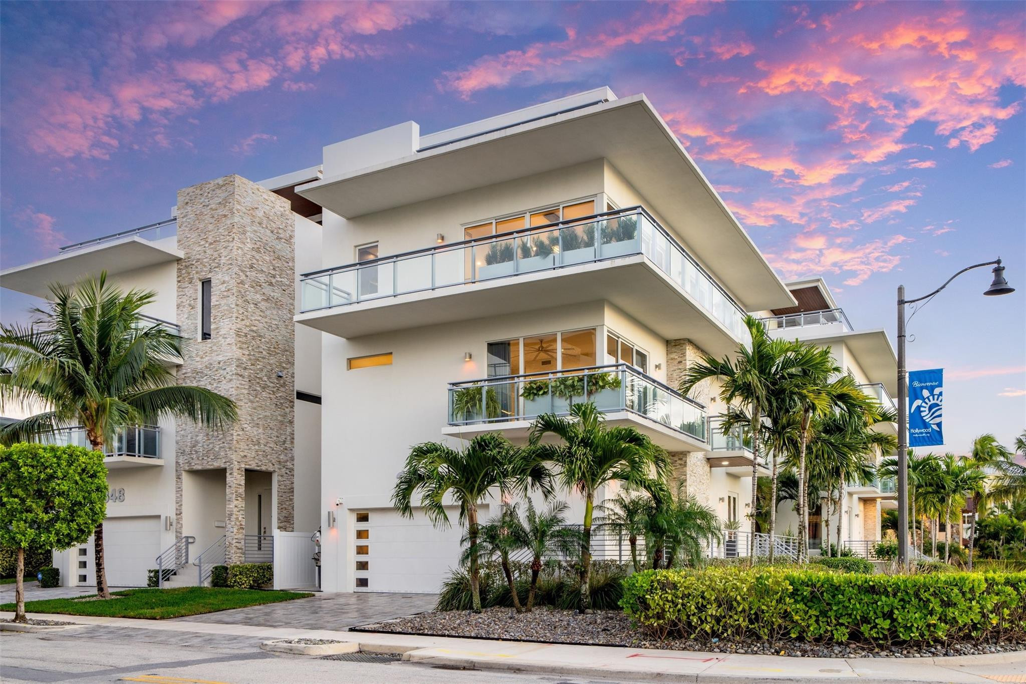 350 Desoto Hollywood, FL 33019