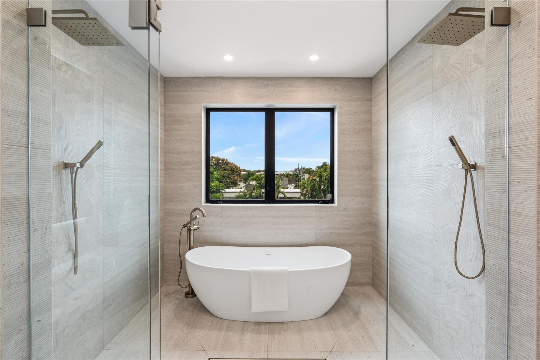 1113 Avocado Fort Lauderdale, FL 33315