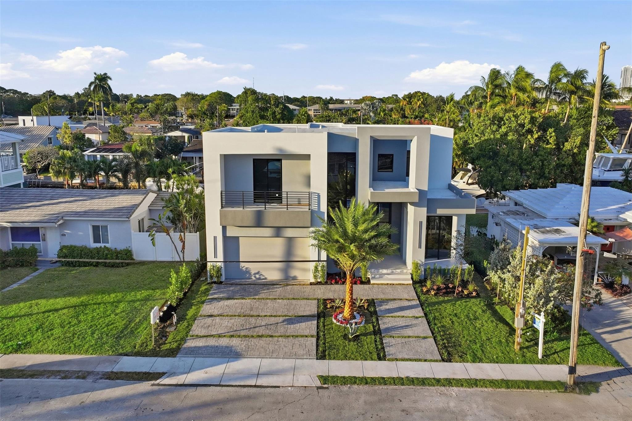 1113 Avocado Fort Lauderdale, FL 33315