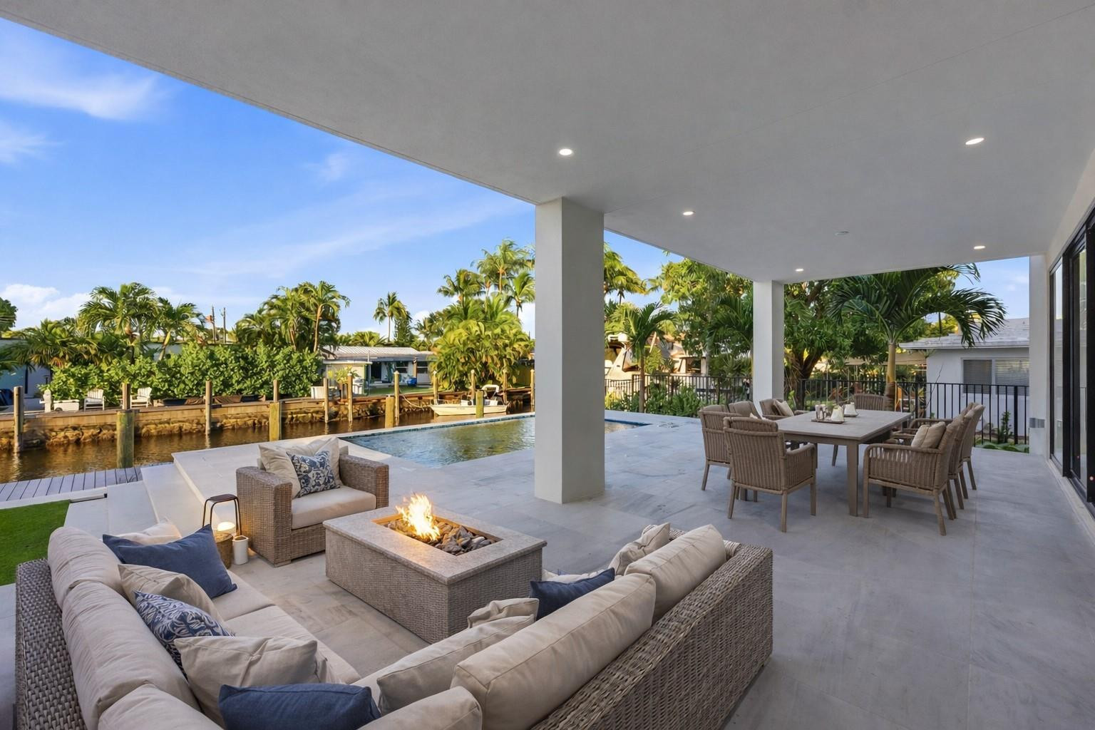 1113 Avocado Fort Lauderdale, FL 33315