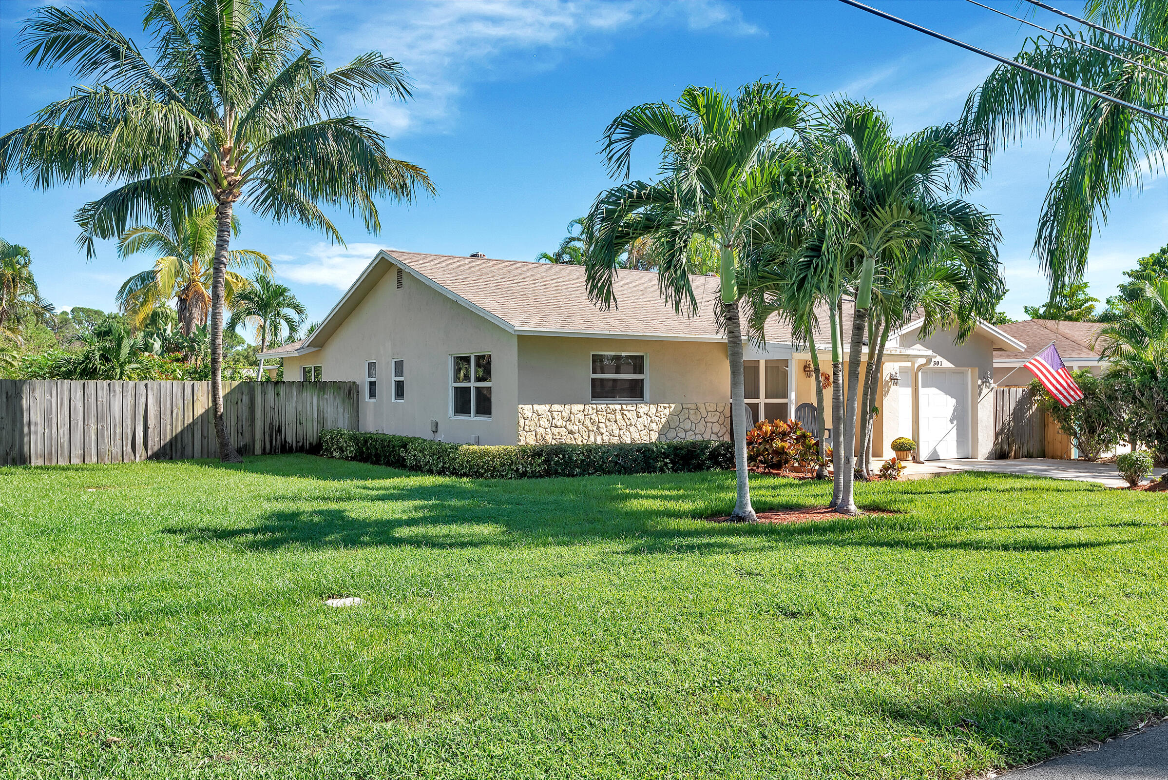 301 SE 34th Ave