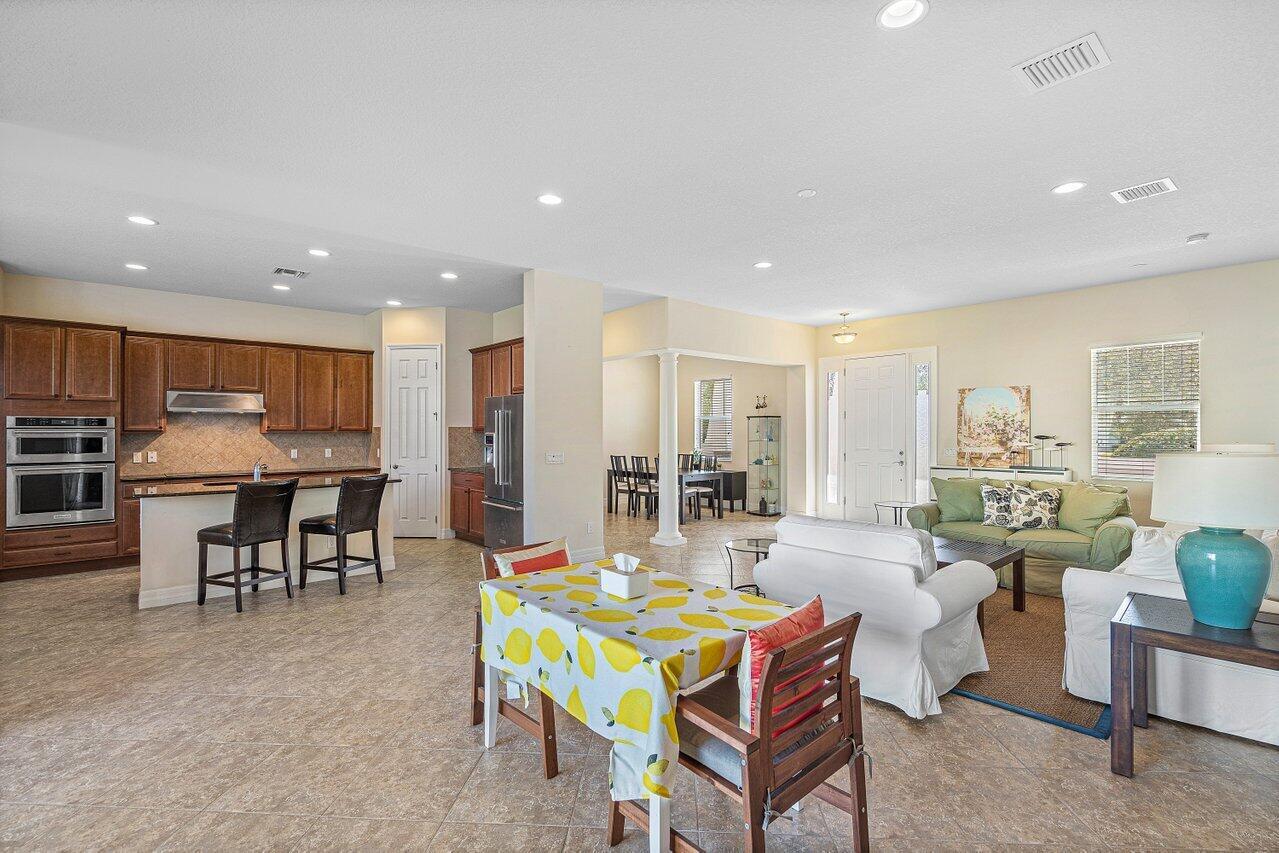 1131 N Prescott Dr Jupiter, FL 33458