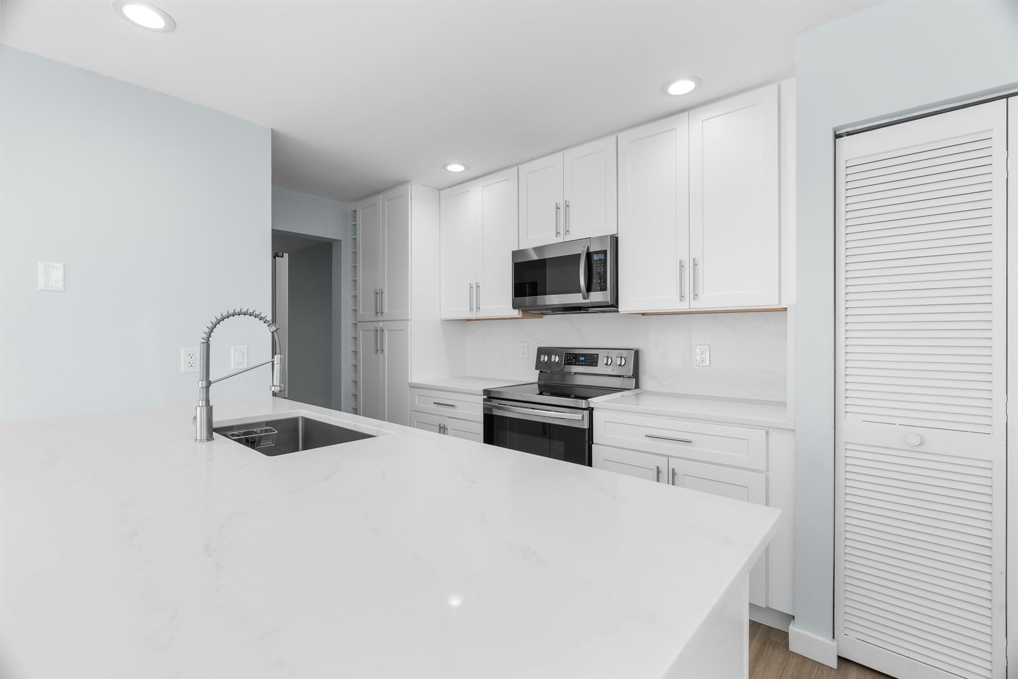 210 Ocean Dunes Cir Jupiter, FL 33477