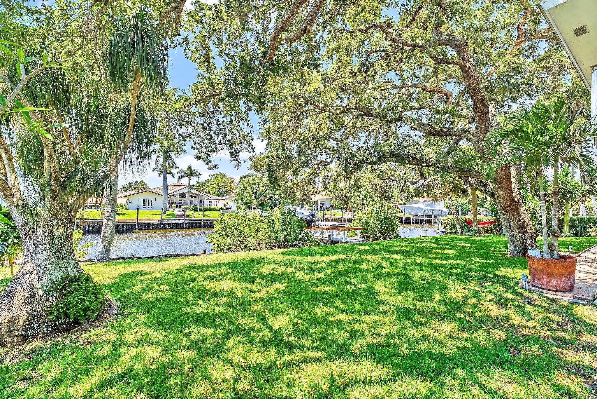 2438 Inland Cv Rd Palm Beach Gardens, FL 33410 2438 Inland Cv Rd Palm Beach Gardens, FL 33410