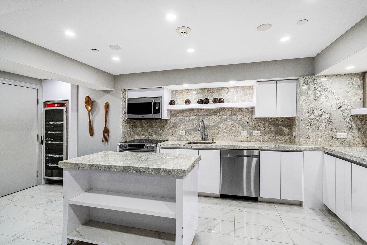 3535 S Ocean Dr #406 Hollywood, FL 33019