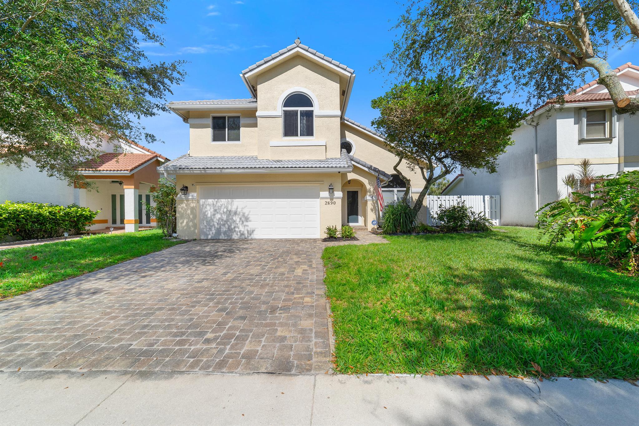 2890 NW 69th Ave