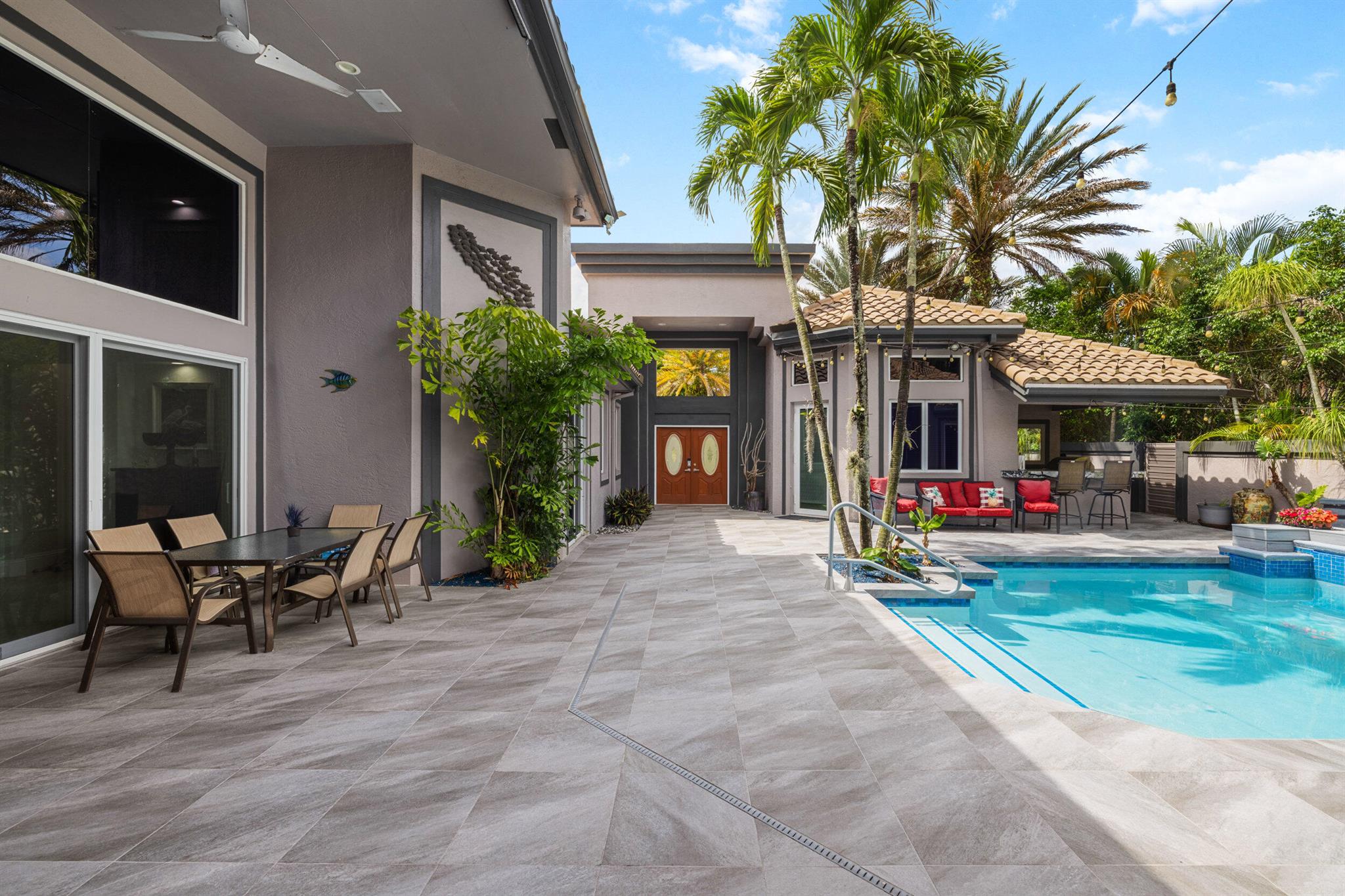 6595 NW 32nd Ter Boca Raton, FL 33496