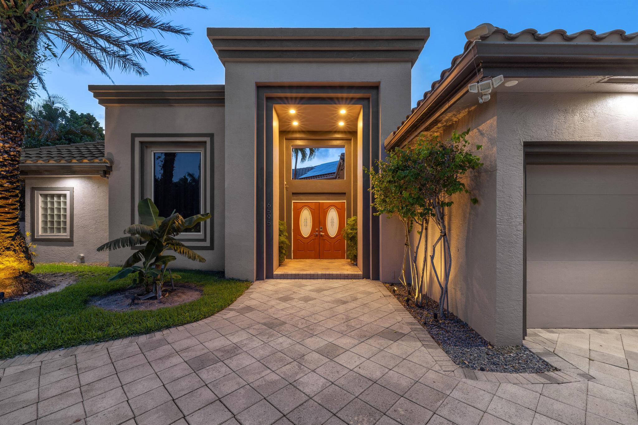 6595 NW 32nd Ter Boca Raton, FL 33496