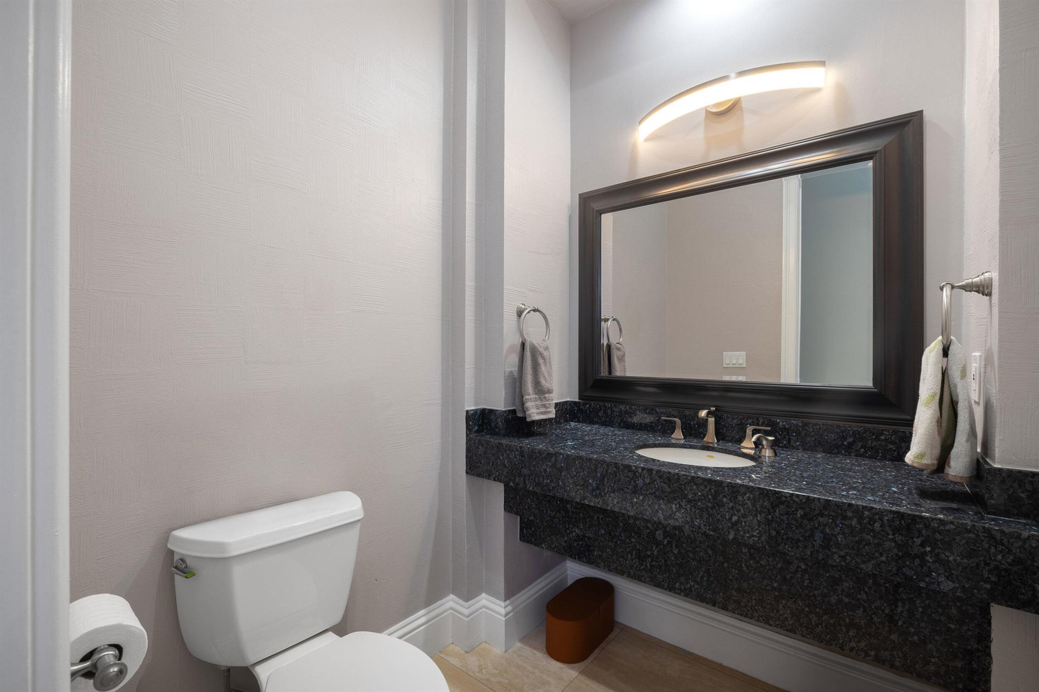 6595 NW 32nd Ter Boca Raton, FL 33496