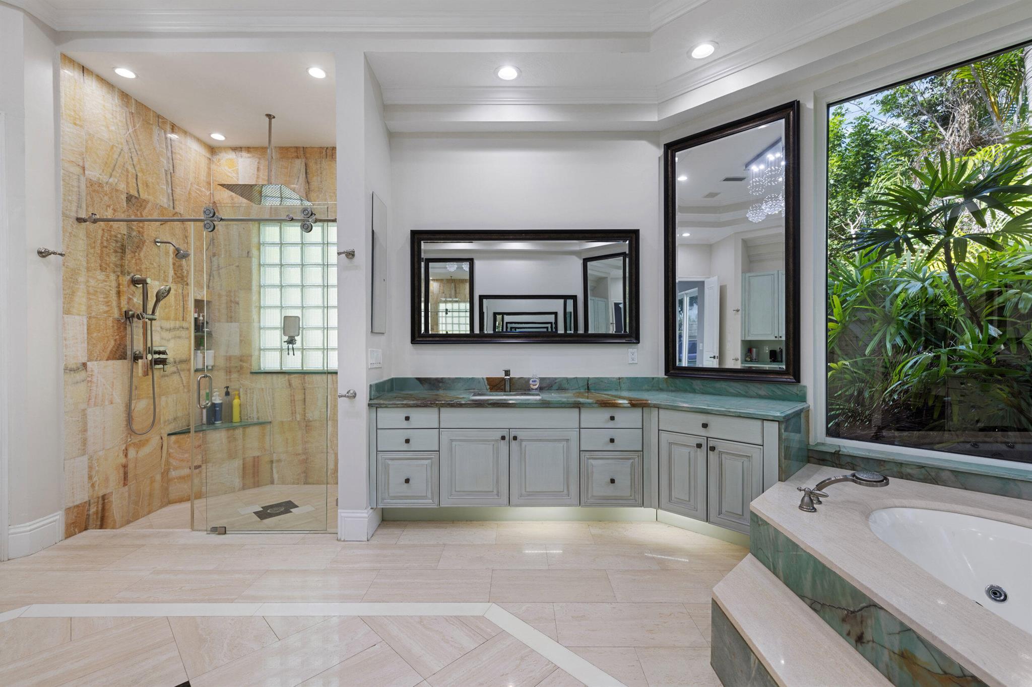 6595 NW 32nd Ter Boca Raton, FL 33496