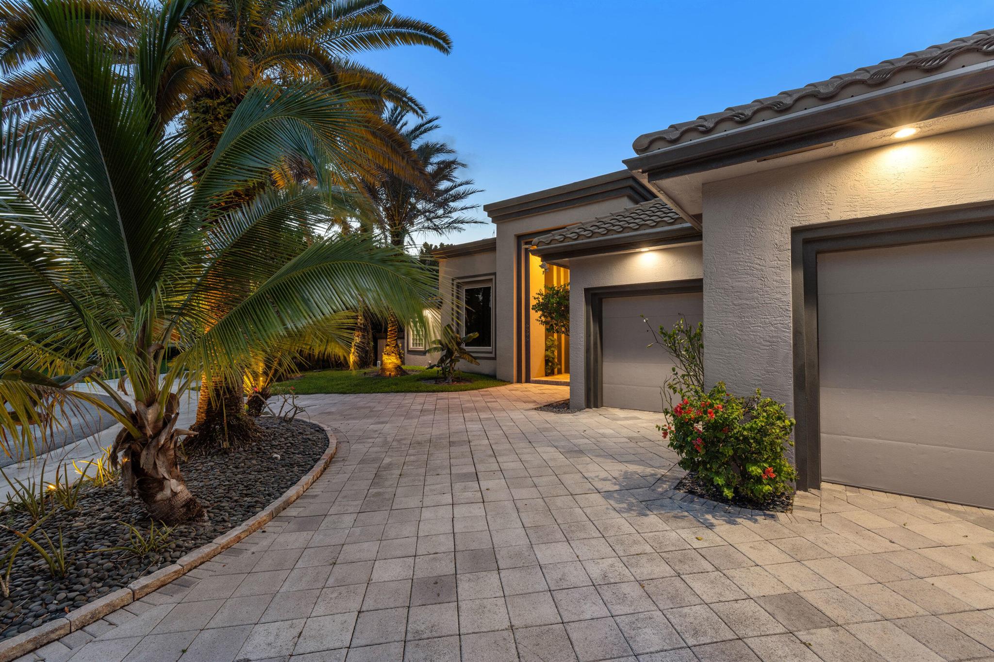 6595 NW 32nd Ter Boca Raton, FL 33496