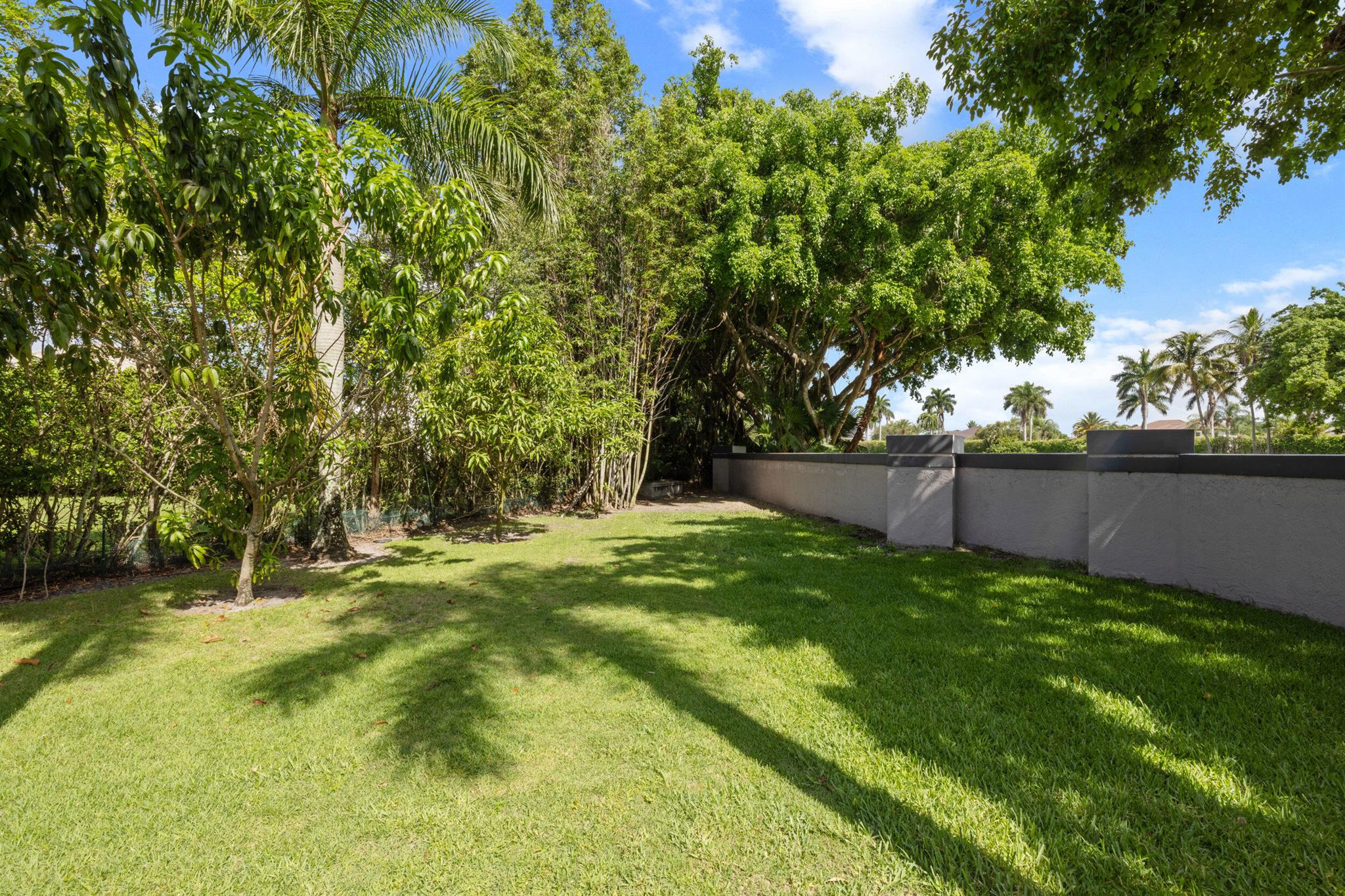 6595 NW 32nd Ter Boca Raton, FL 33496