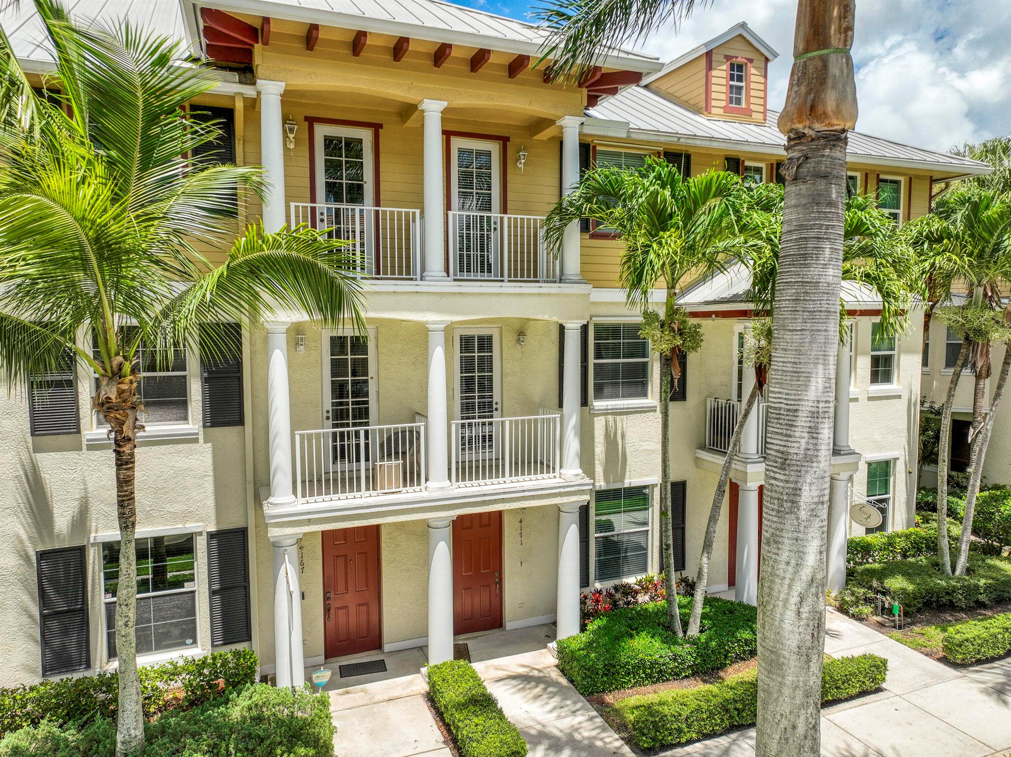 4171 Main St