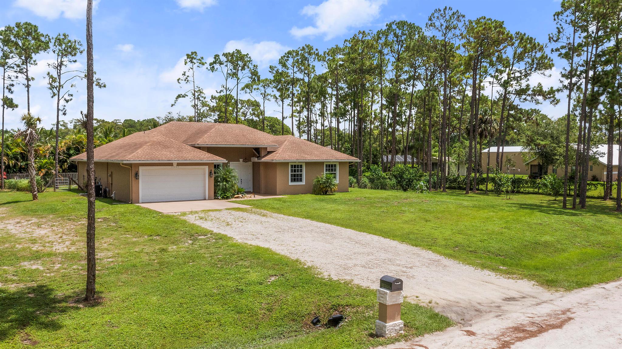 15807 83rd Ln