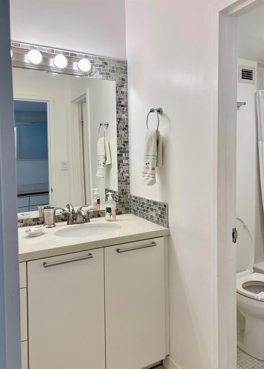image The Decoplage Condo18