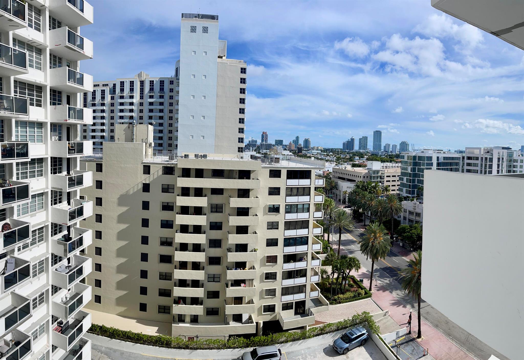 image The Decoplage Condo21