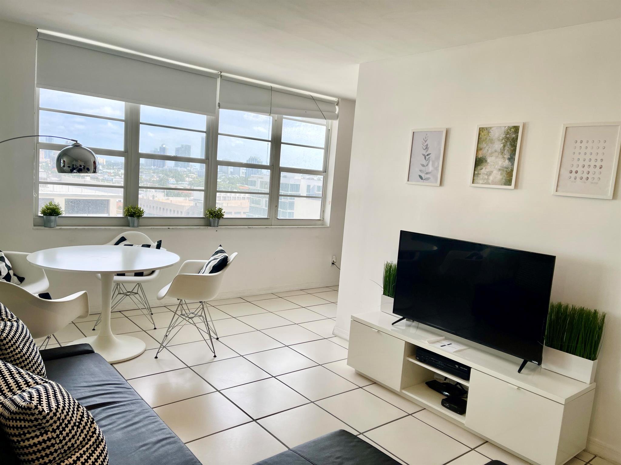 image The Decoplage Condo25
