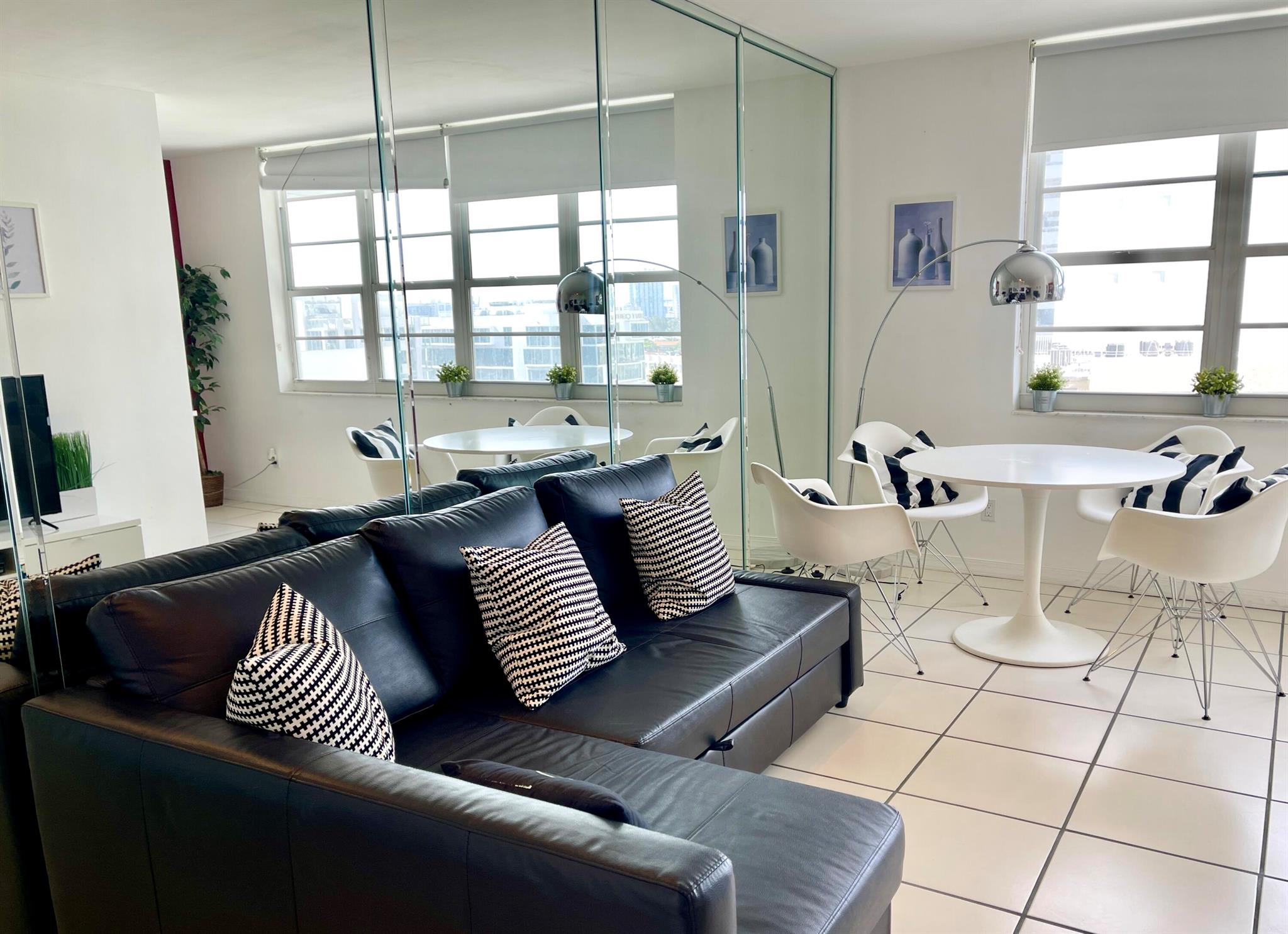 image The Decoplage Condo26