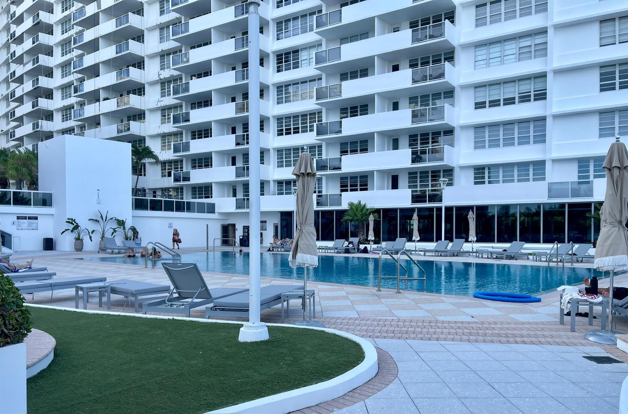 image The Decoplage Condo8