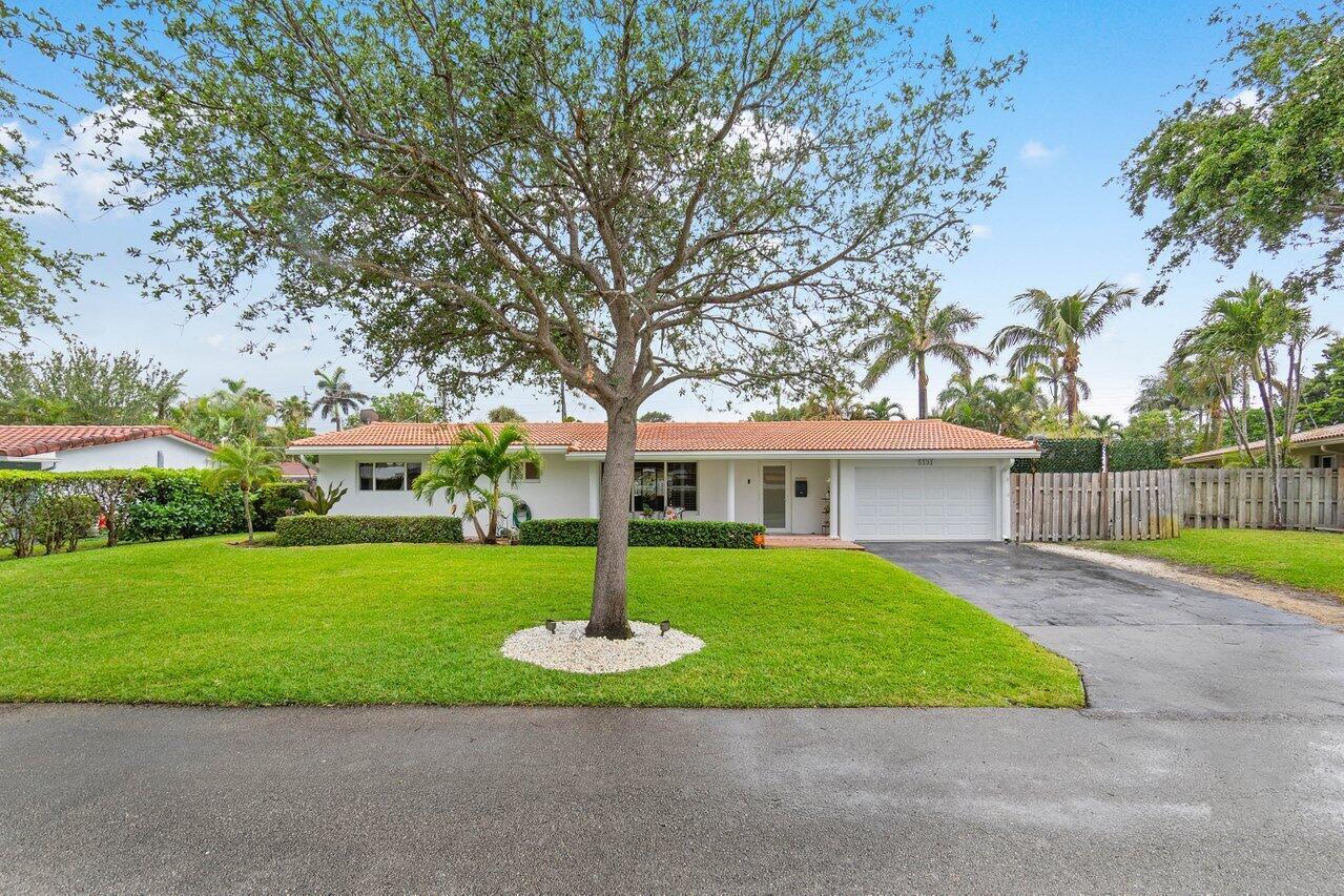 5131 NE 27th Ter