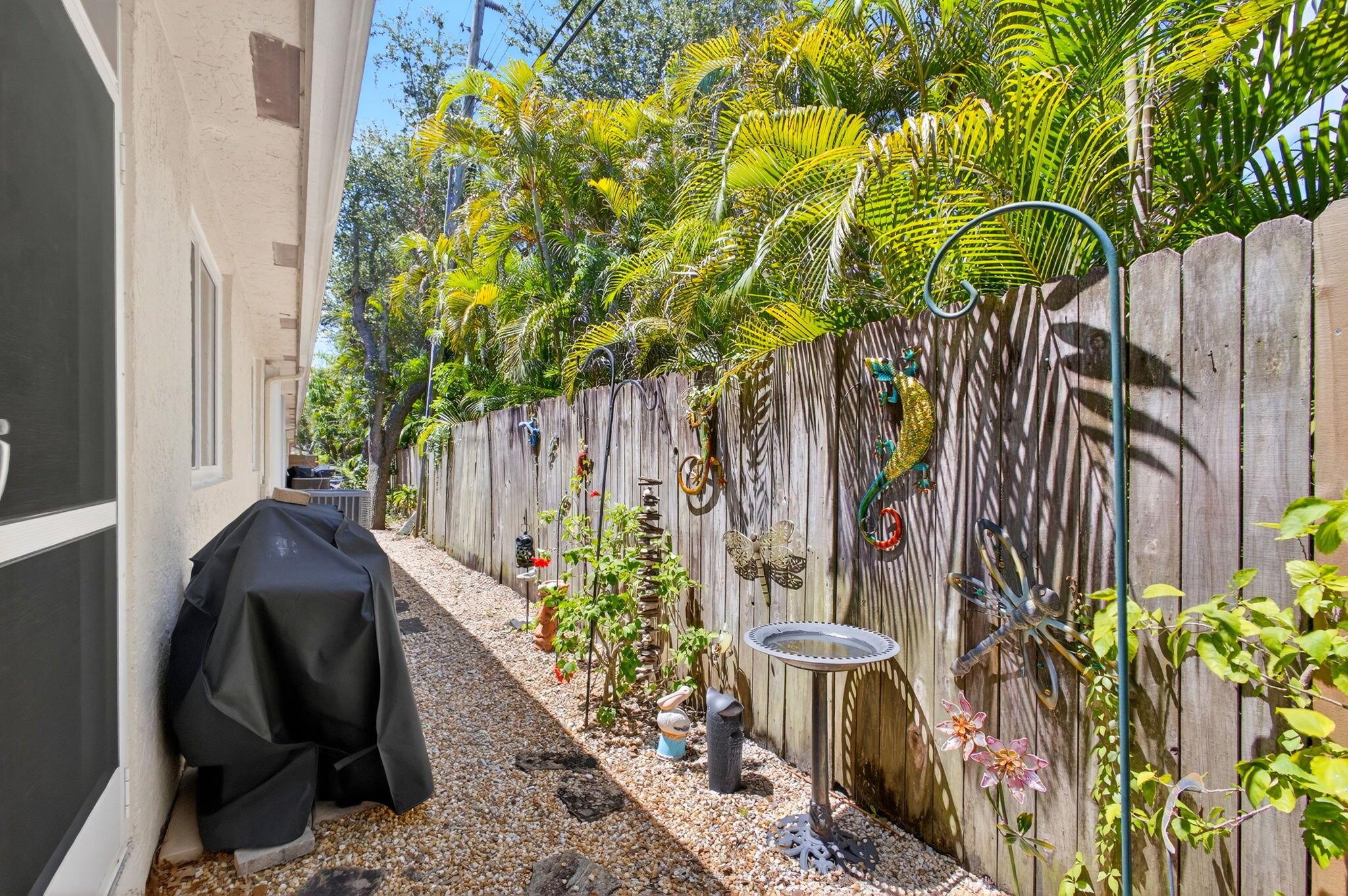 479 Tequesta Dr #7 Tequesta, FL 33469