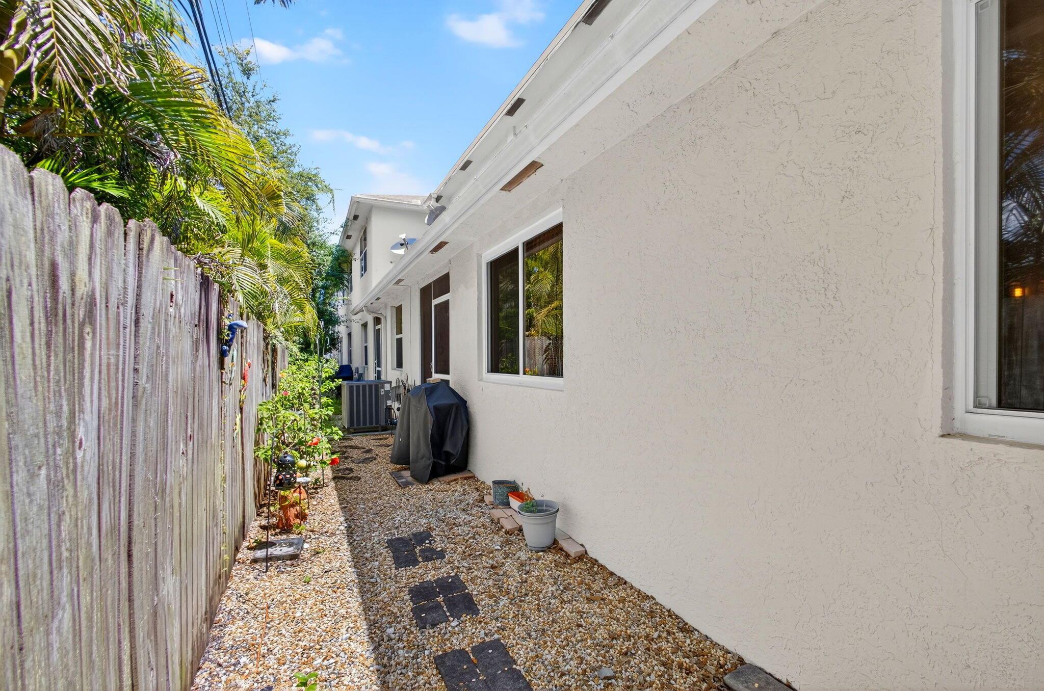 479 Tequesta Dr #7 Tequesta, FL 33469