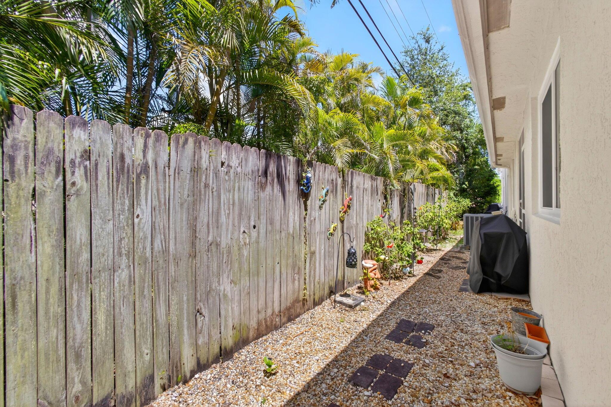 479 Tequesta Dr #7 Tequesta, FL 33469