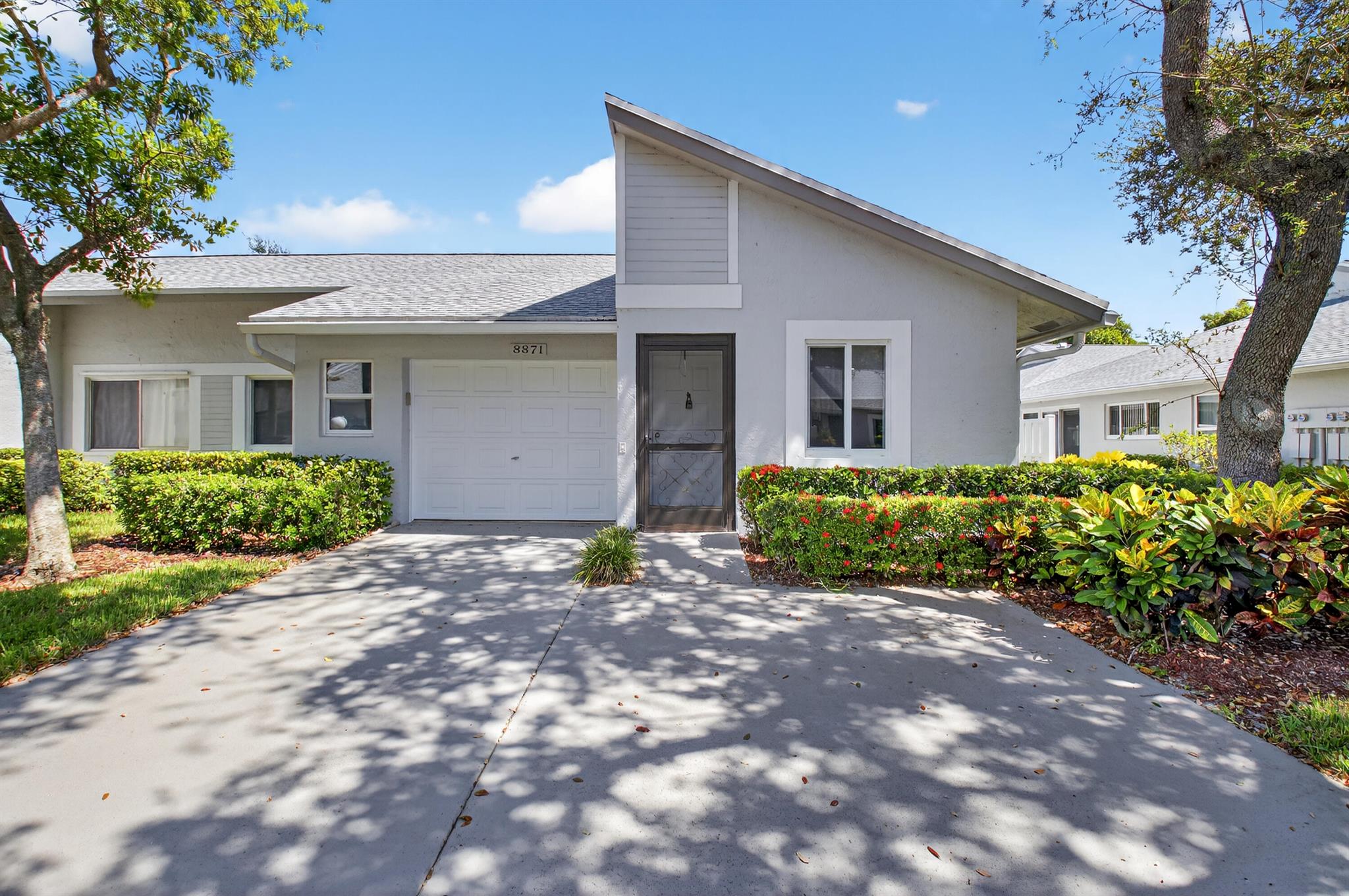 8871 Sunscape Ln
