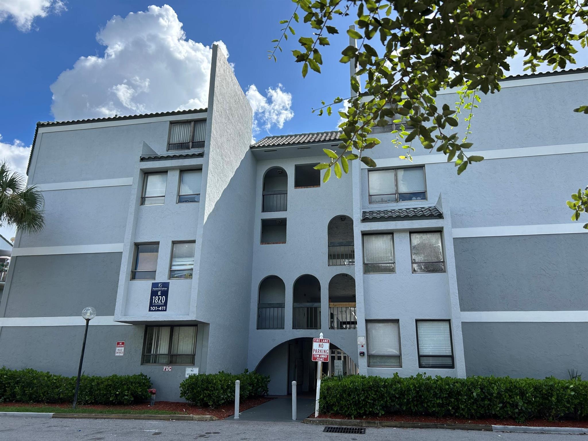 1820 N Congress Ave #405