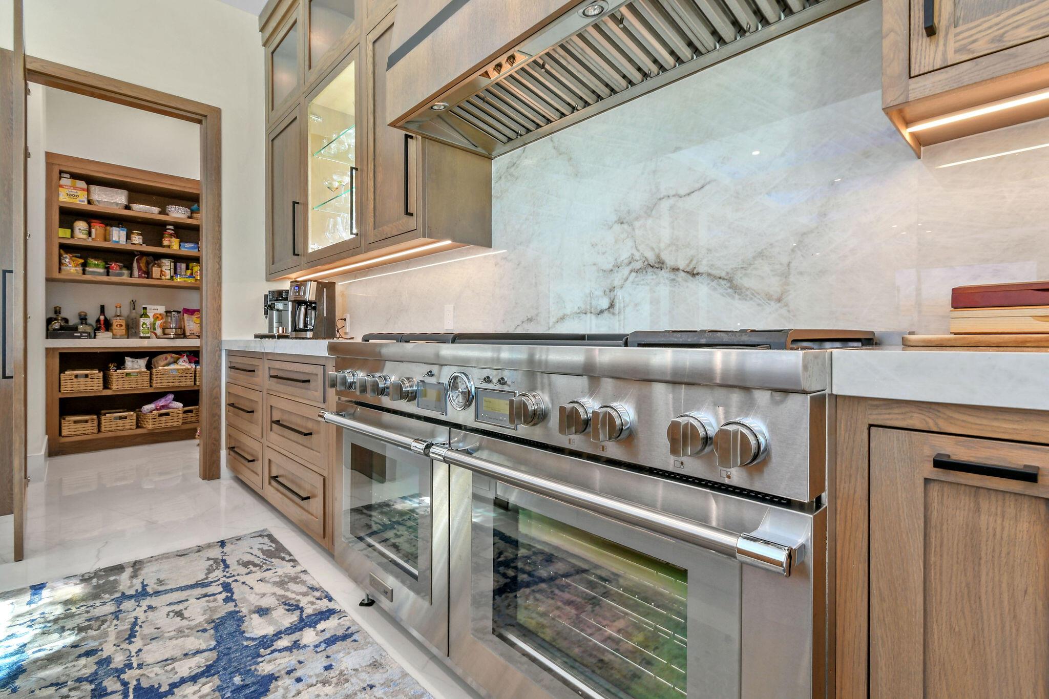 1060 Fairview Ln Singer Island, FL 33404