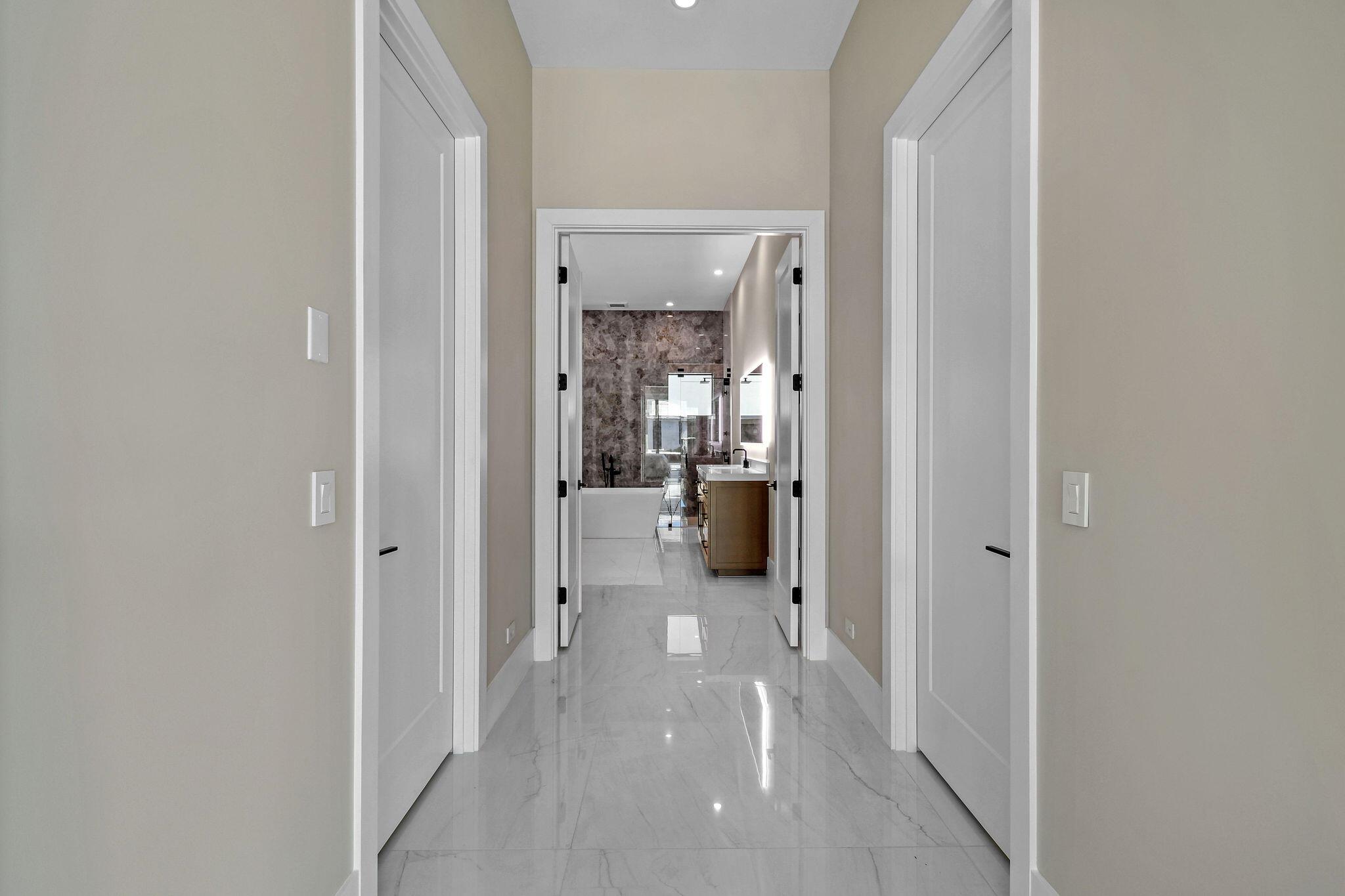 1060 Fairview Ln Singer Island, FL 33404