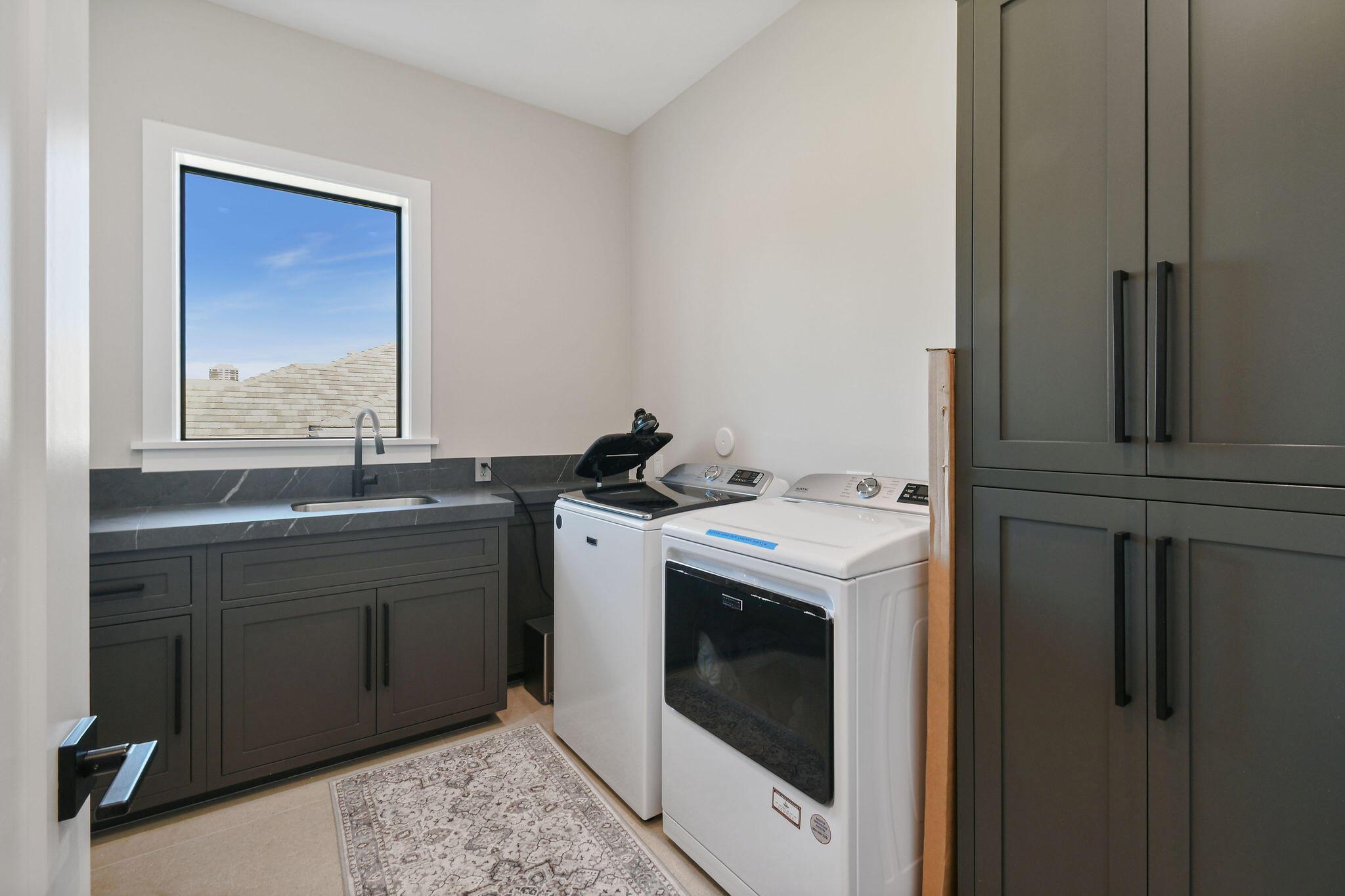 1060 Fairview Ln Singer Island, FL 33404