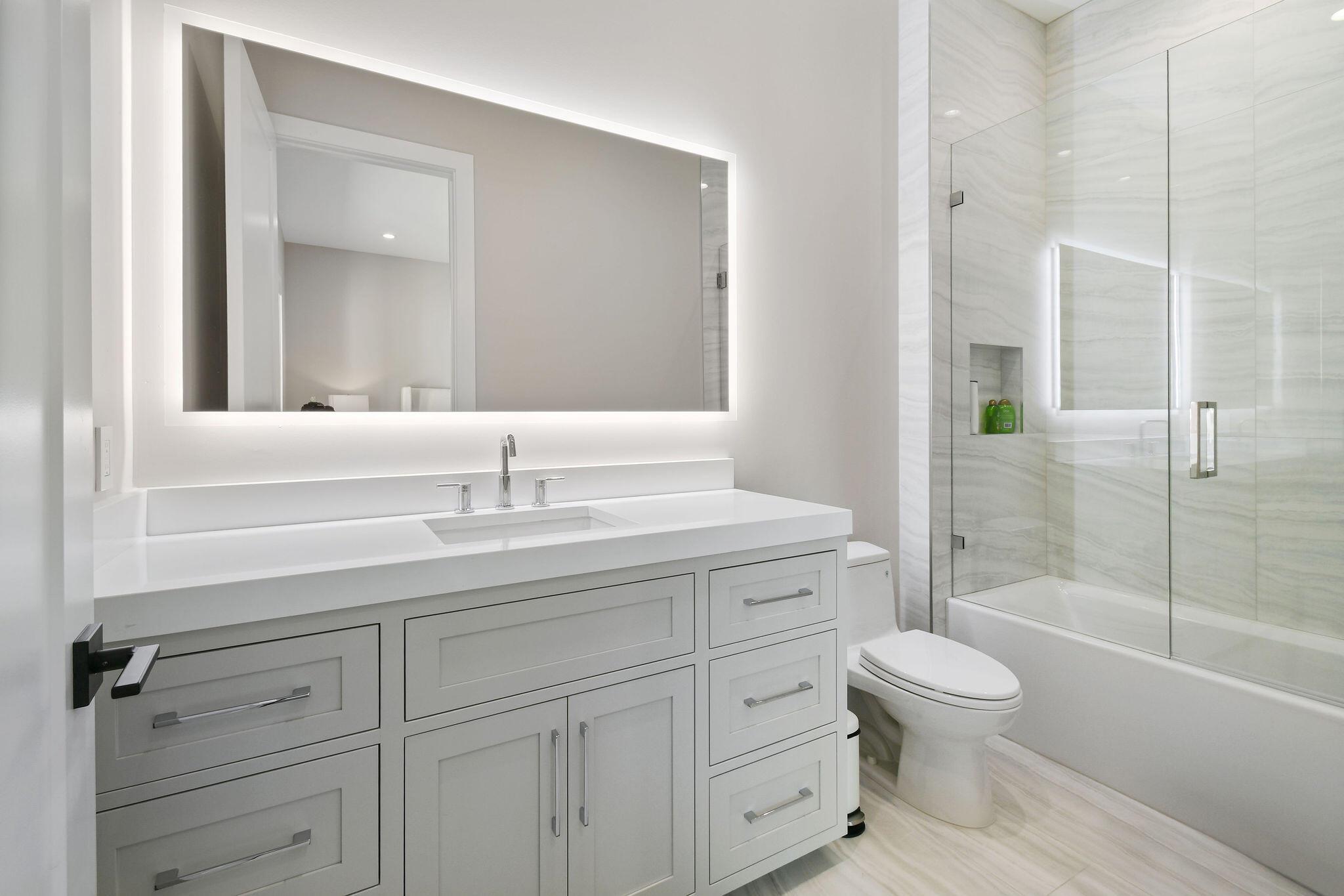 1060 Fairview Ln Singer Island, FL 33404