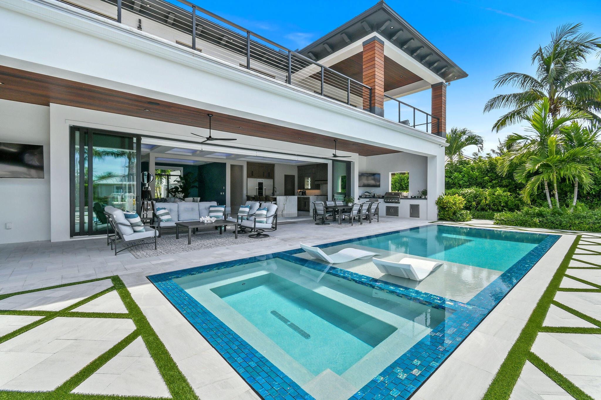 1060 Fairview Ln Singer Island, FL 33404