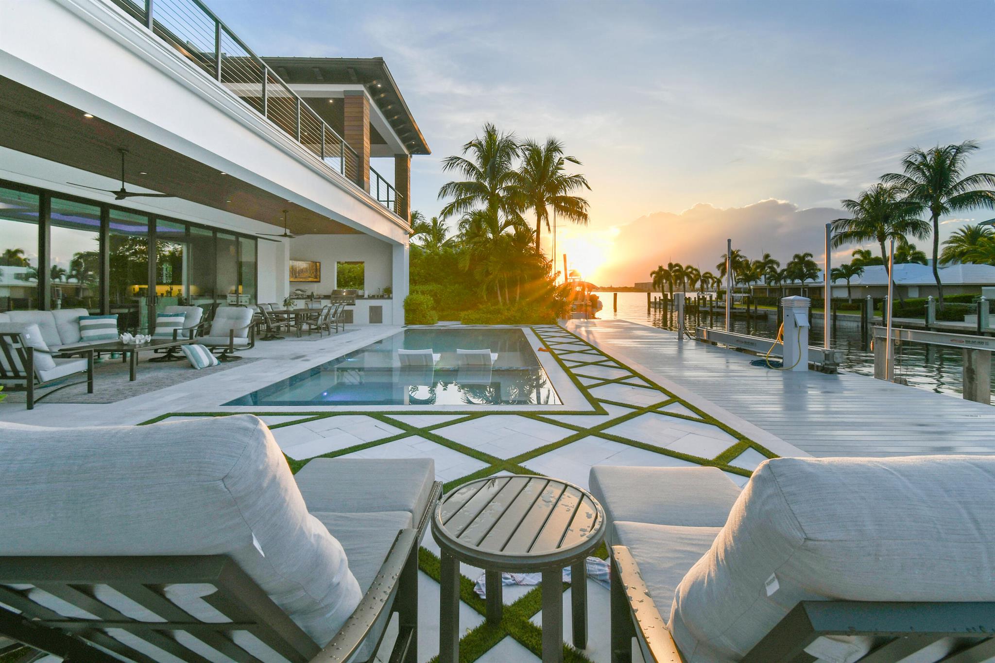 1060 Fairview Ln Singer Island, FL 33404