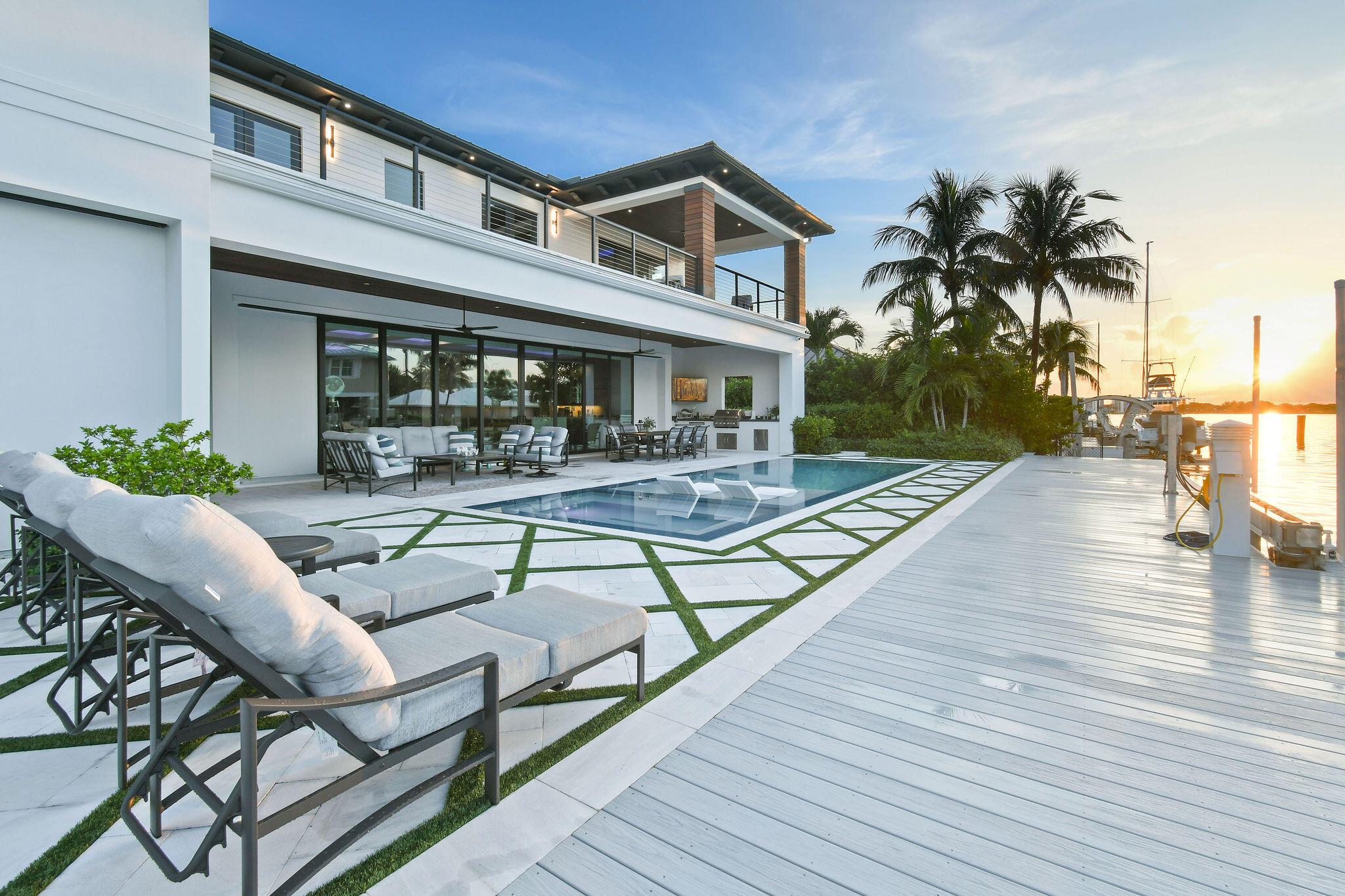 1060 Fairview Ln Singer Island, FL 33404