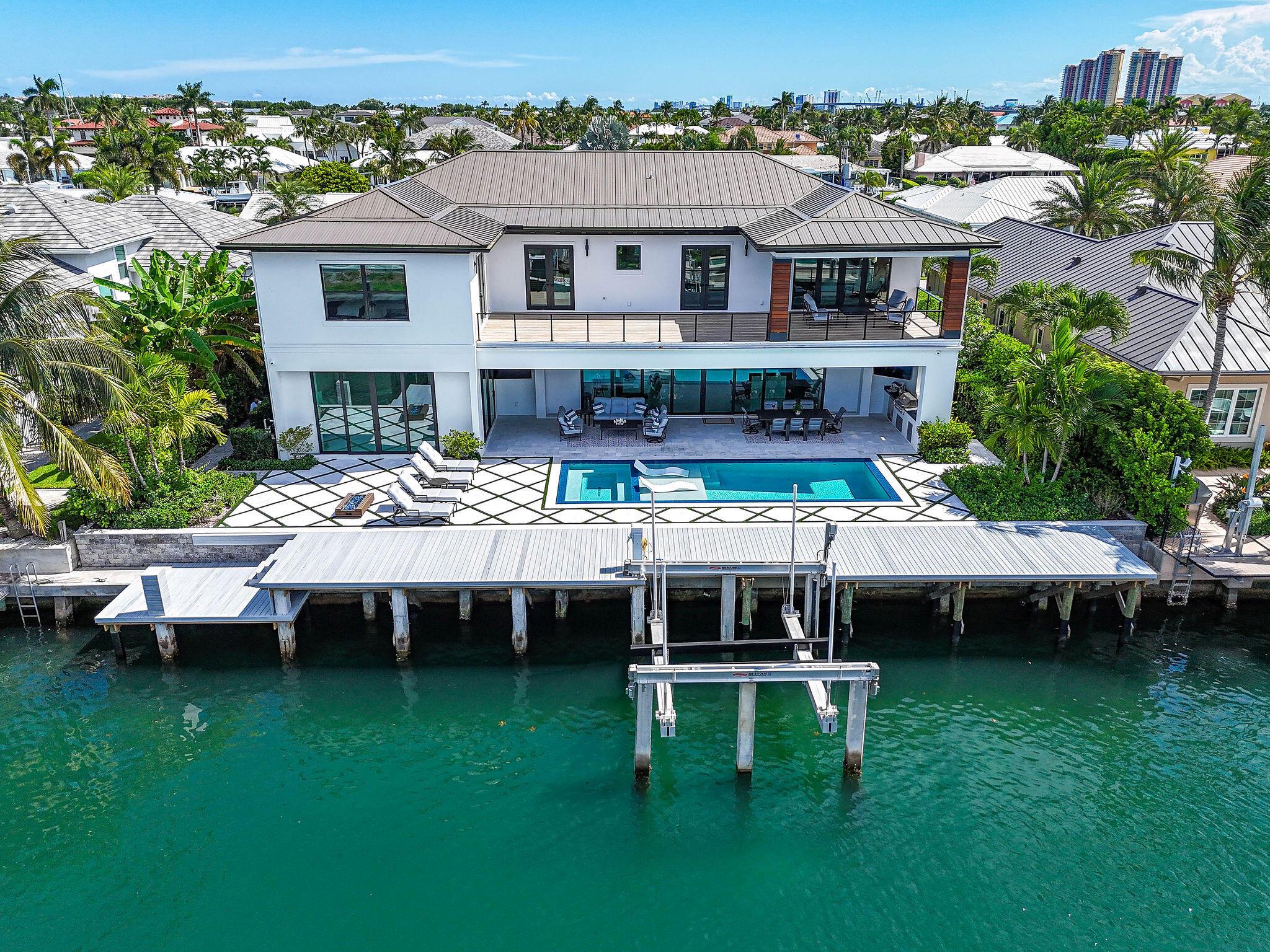 1060 Fairview Ln Singer Island, FL 33404