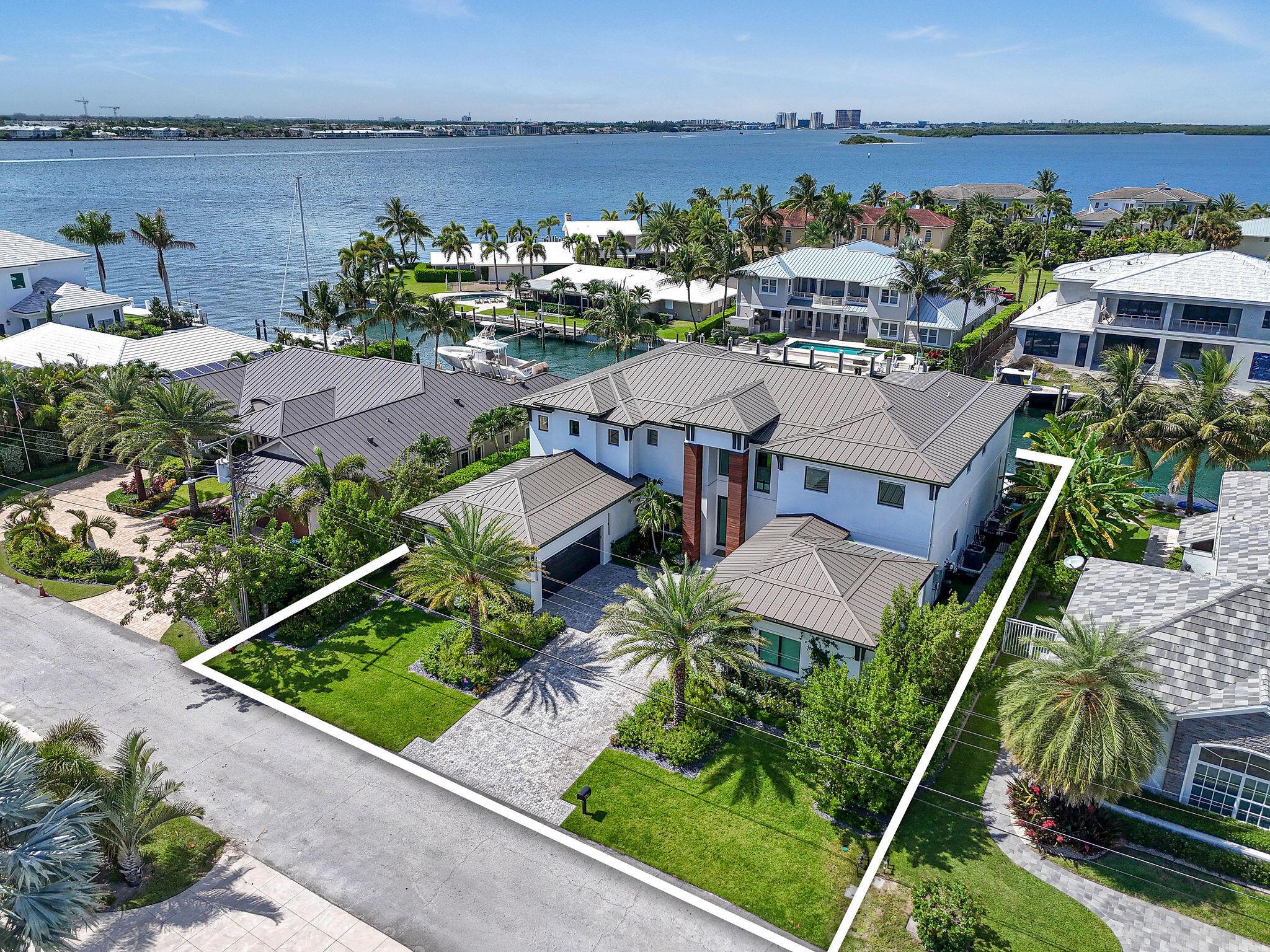 1060 Fairview Ln Singer Island, FL 33404