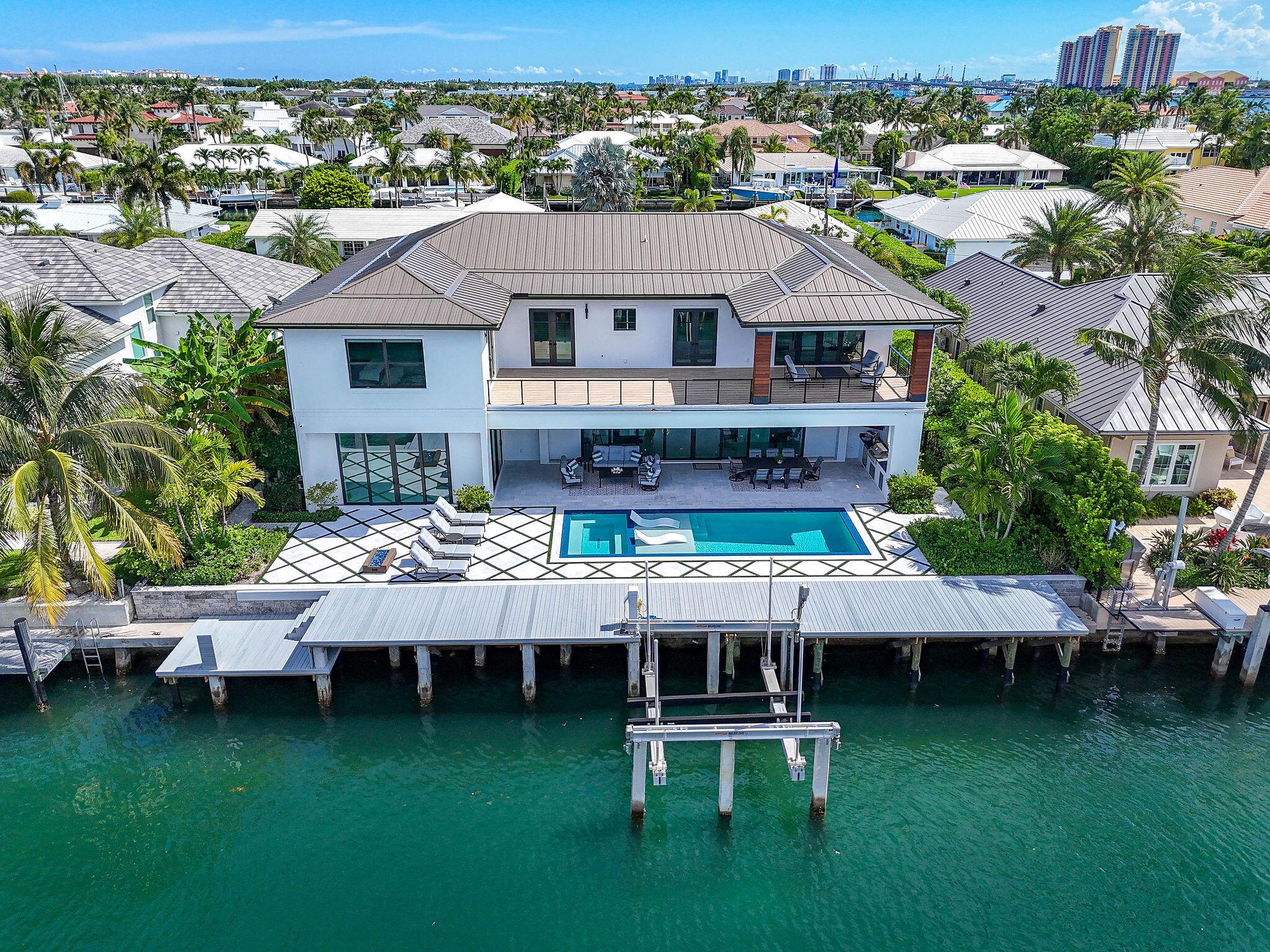 1060 Fairview Ln Singer Island, FL 33404