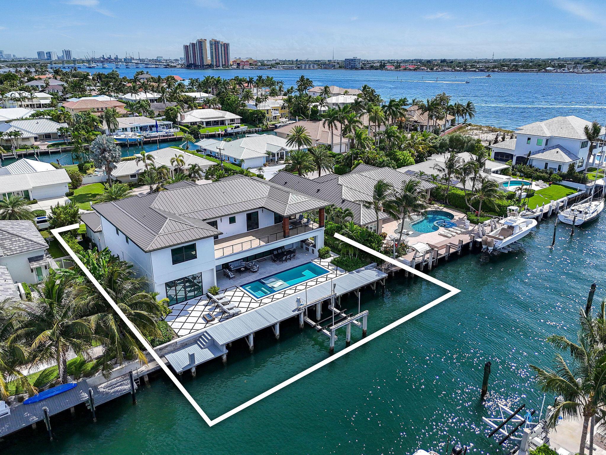 1060 Fairview Ln Singer Island, FL 33404